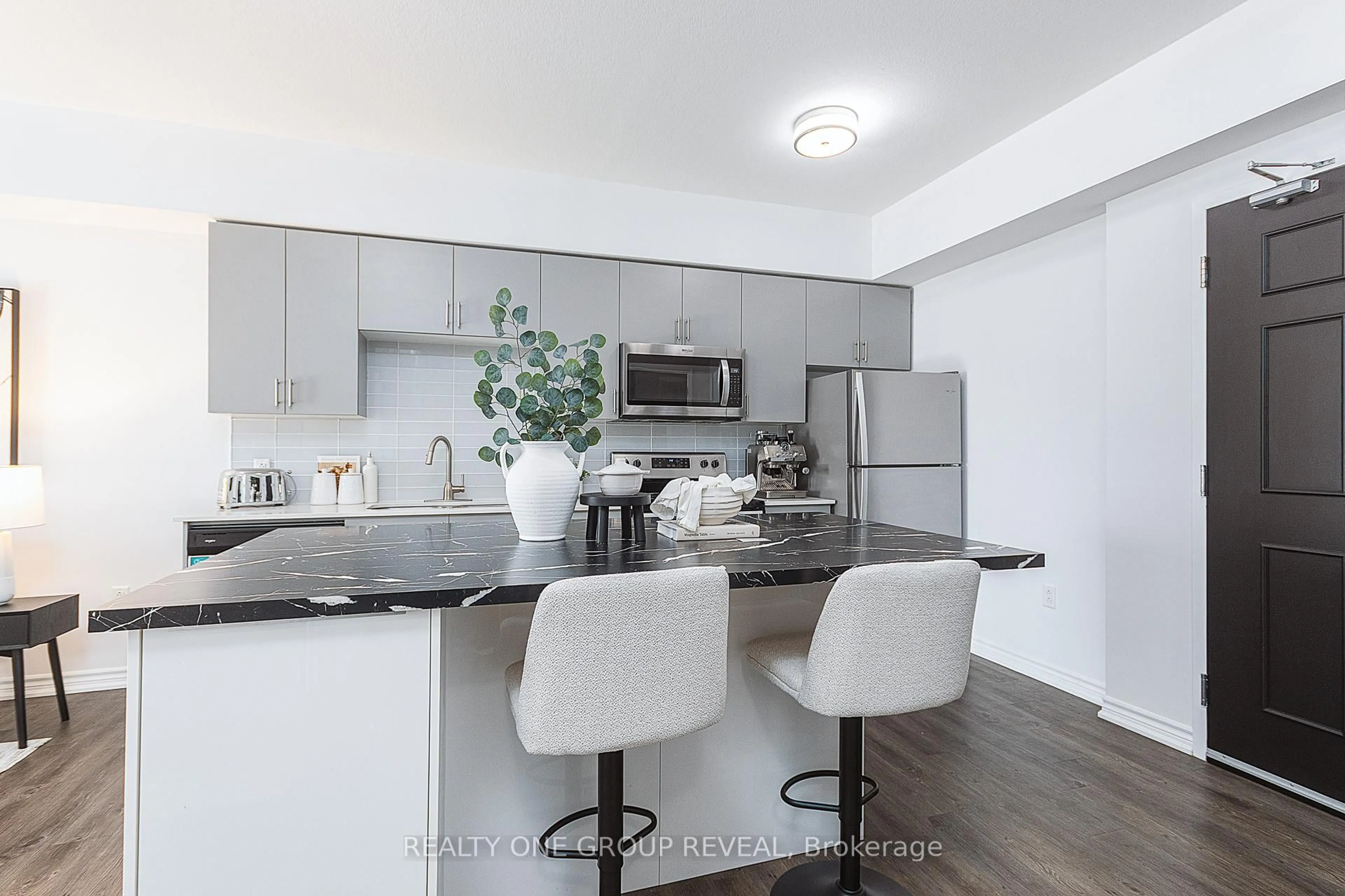 Open concept kitchen, unknown for 290 Liberty St #417, Clarington Ontario L1C 0V5