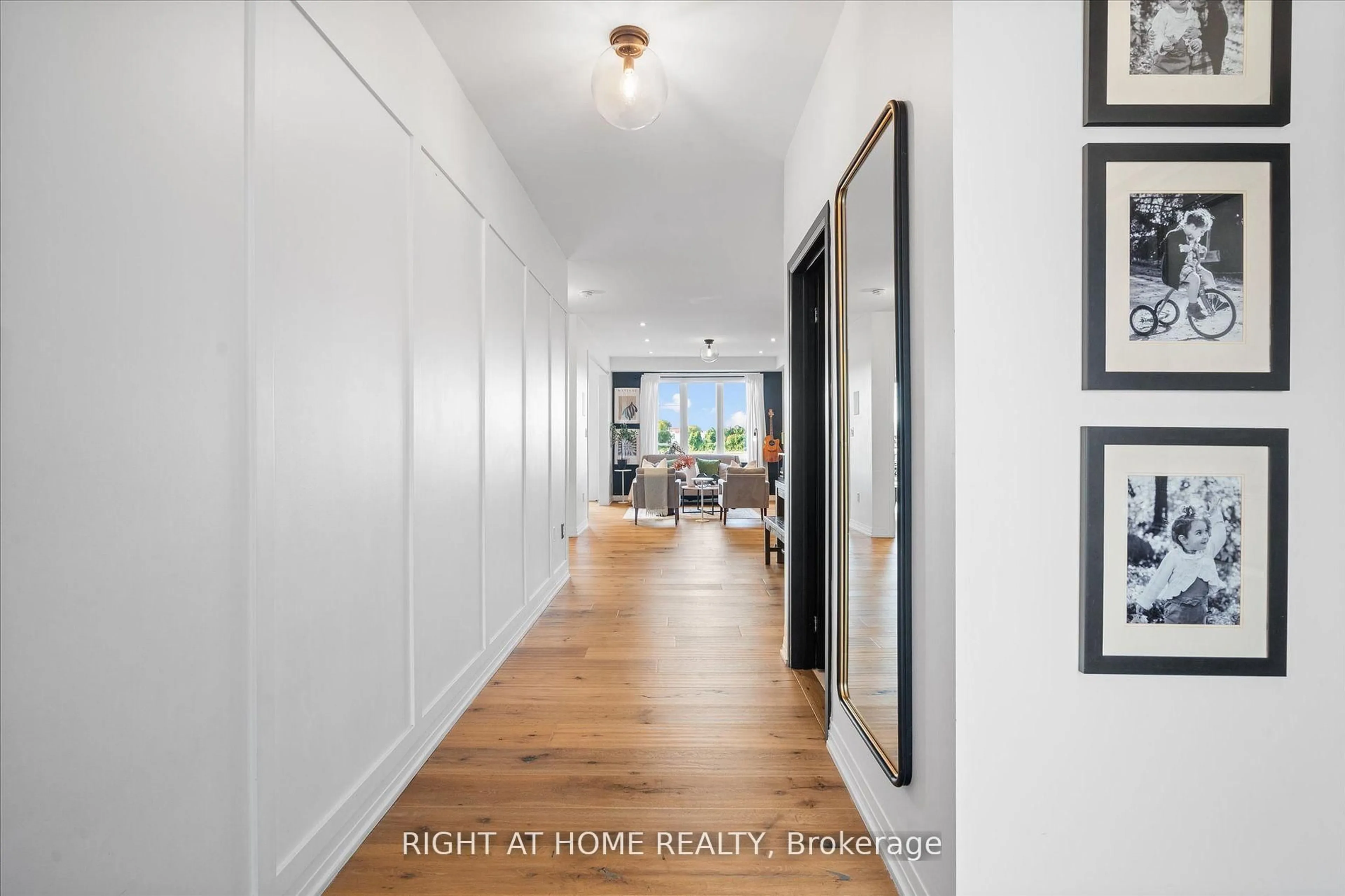 Indoor entryway for 191 Yacht Dr, Clarington Ontario L1C 1Z8