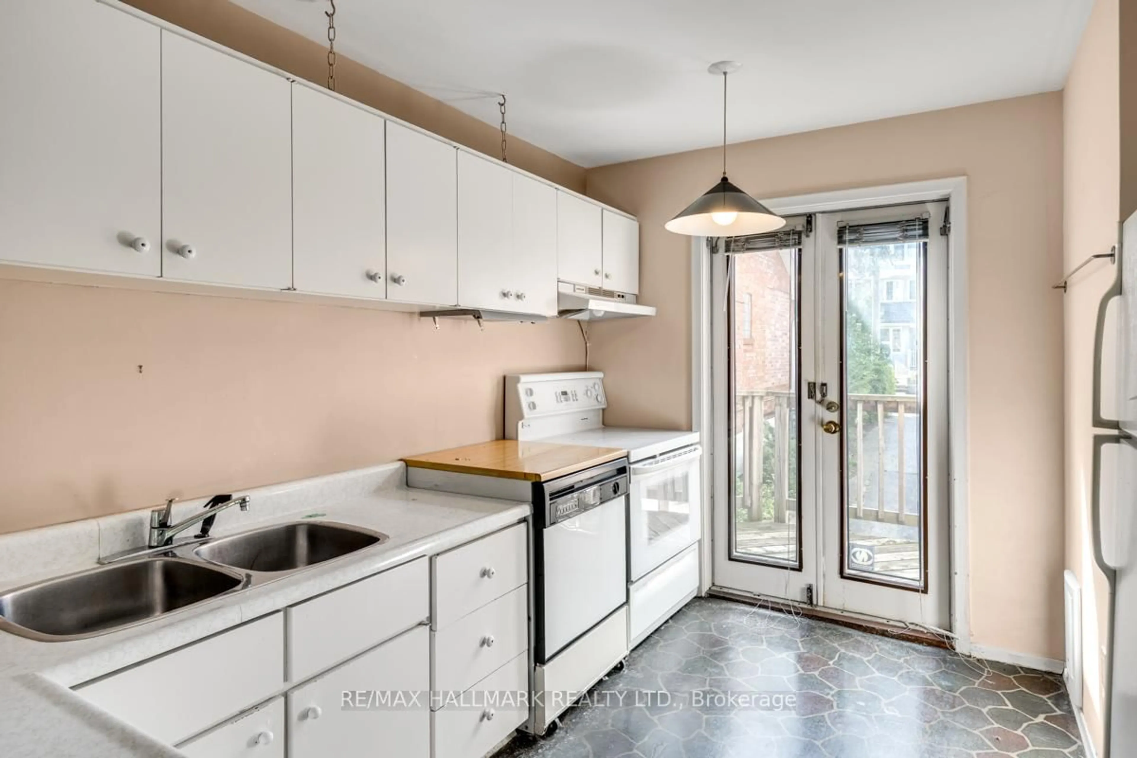 Standard kitchen, unknown for 5 Bowmore Rd, Toronto Ontario M4L 3H6