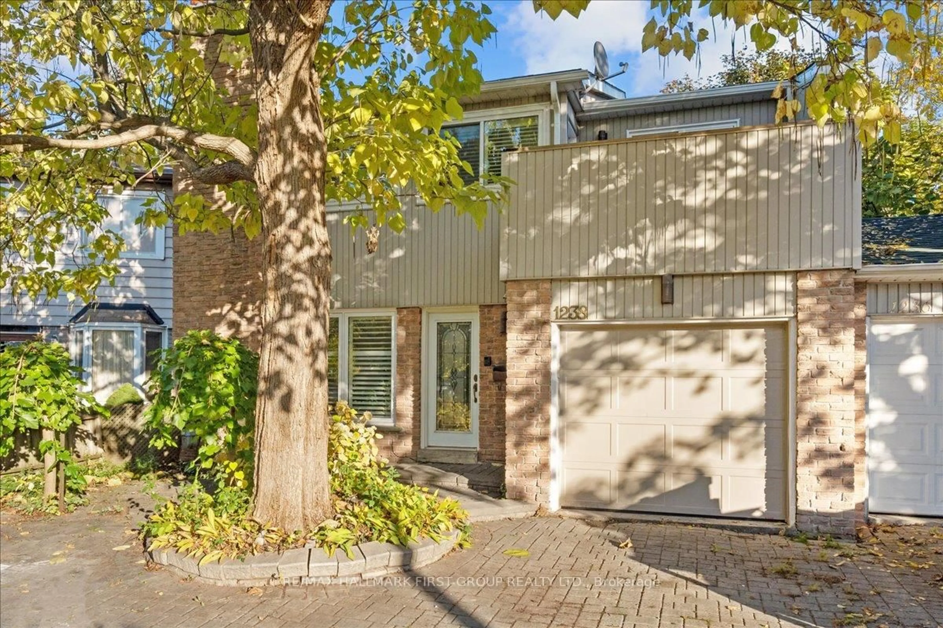 Home with brick exterior material, street for 1238 Charlotte Circ, Pickering Ontario L1V 3P8