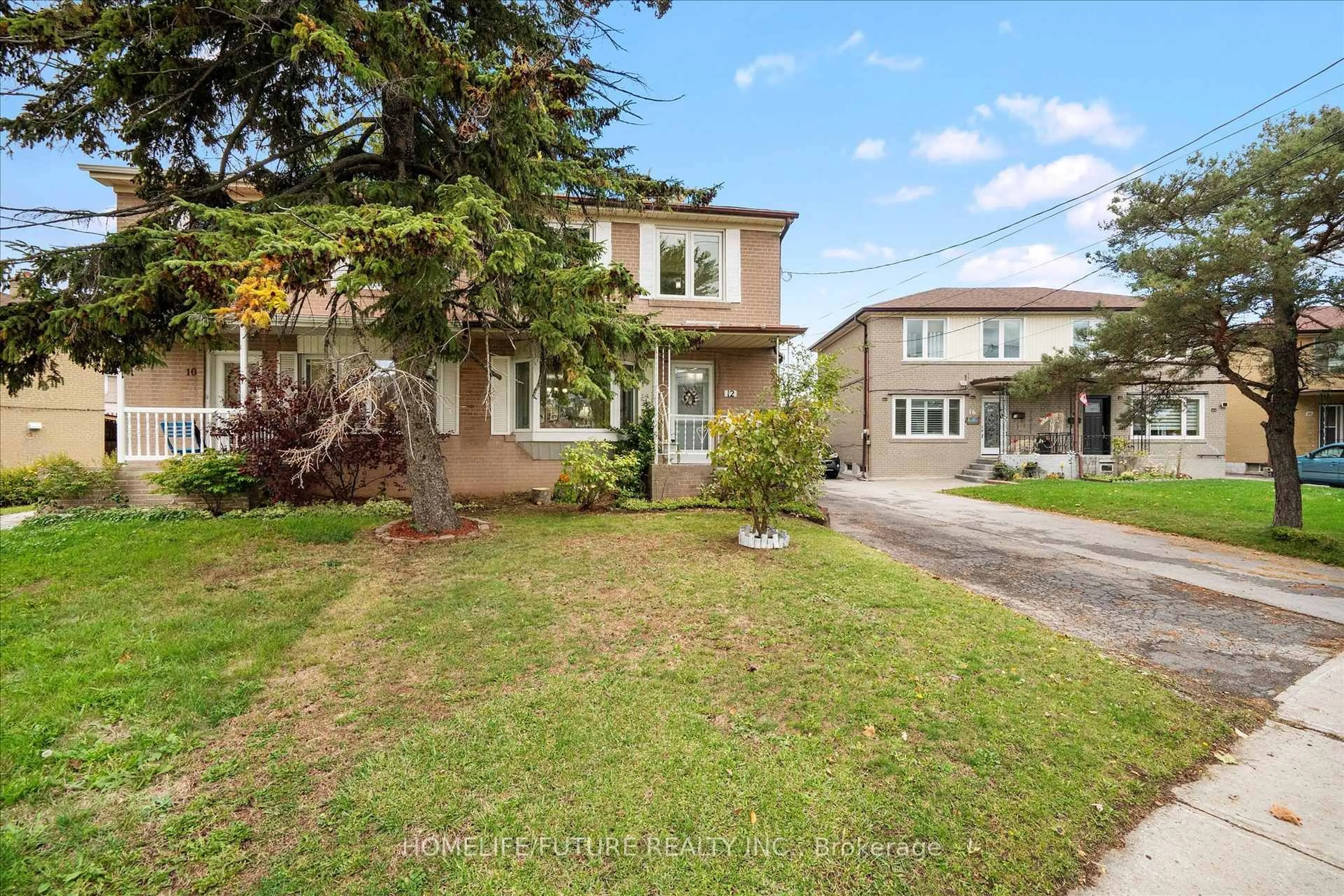 A pic from outside/outdoor area/front of a property/back of a property/a pic from drone, street for 12 Ellendale Dr, Toronto Ontario M1P 1N2