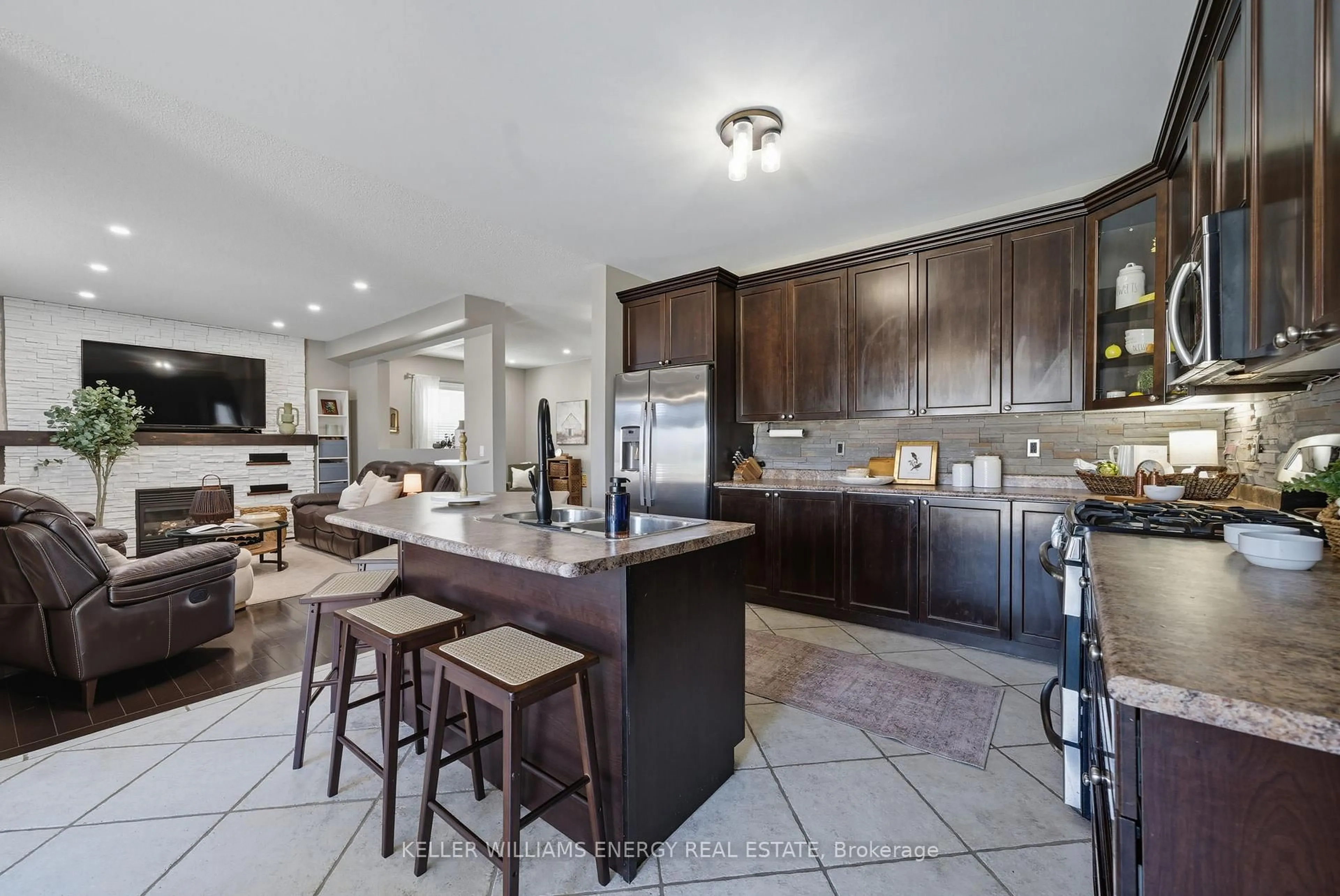 Open concept kitchen, ceramic/tile floor for 7 Mccorkell St, Clarington Ontario L1C 0C1