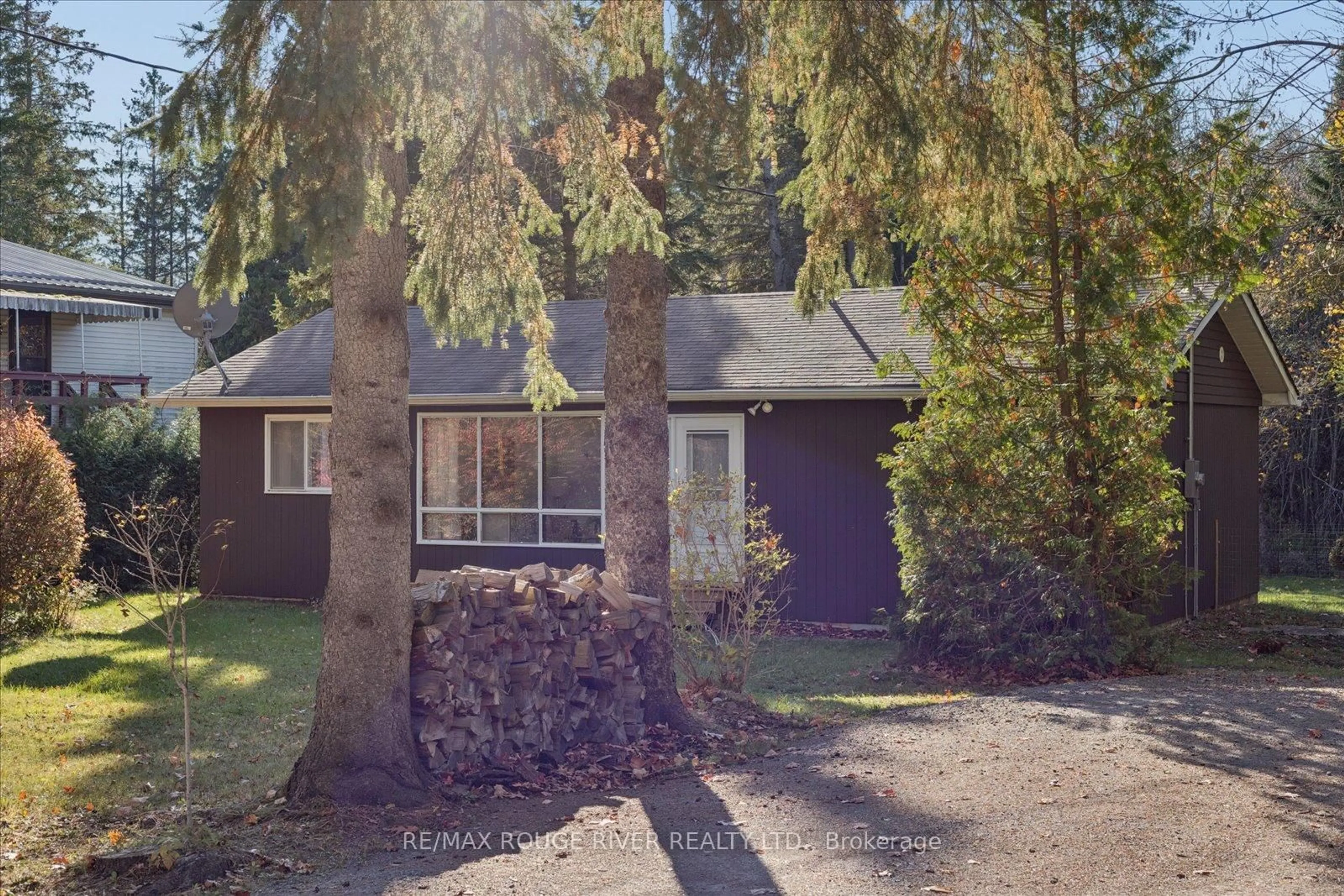 A pic from outside/outdoor area/front of a property/back of a property/a pic from drone, street for 16 Blumenweg Cres, Scugog Ontario L0B 1B0