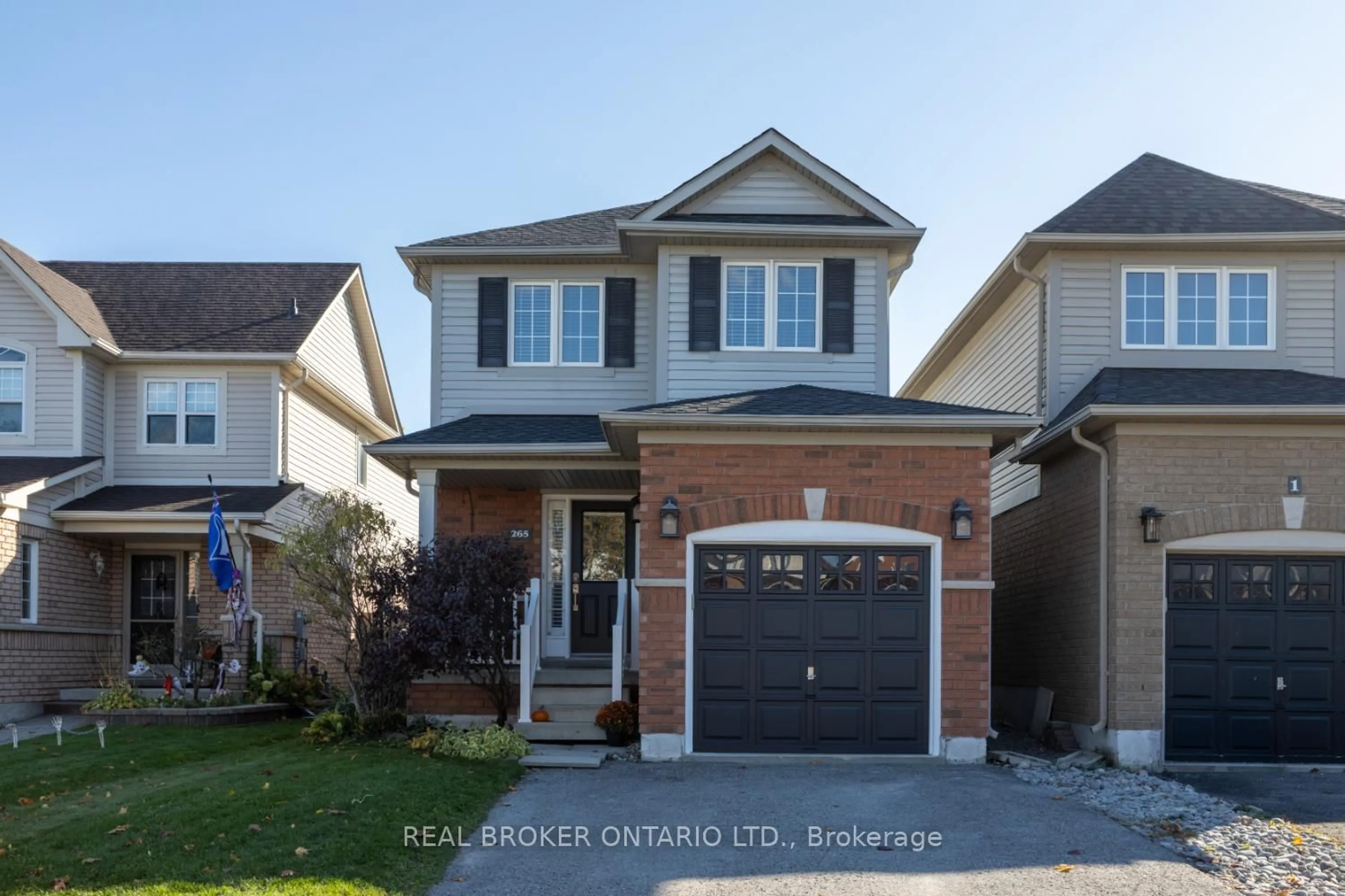 Home with brick exterior material, street for 265 Bons Ave, Clarington Ontario L1C 5P4