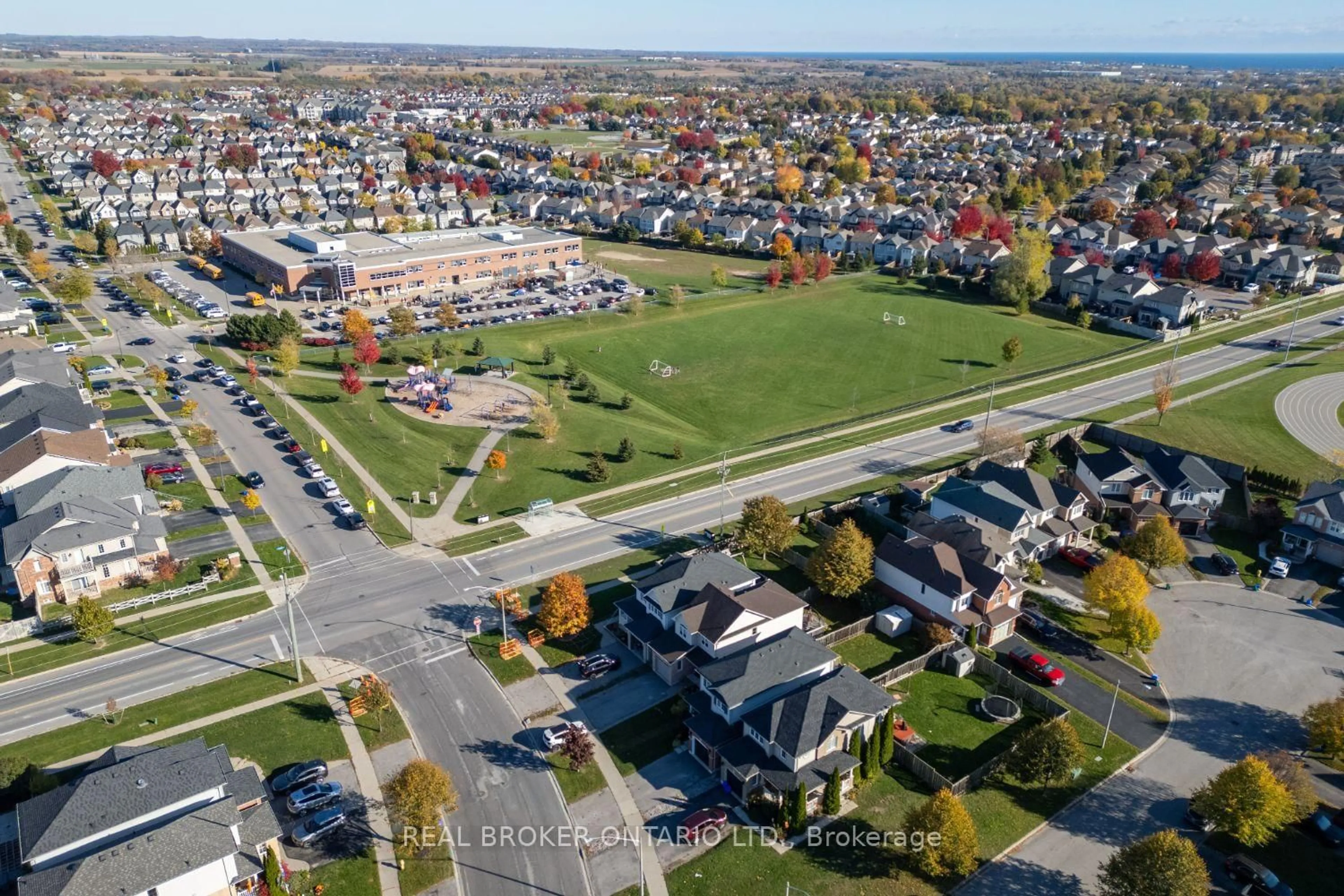 A pic from outside/outdoor area/front of a property/back of a property/a pic from drone, street for 265 Bons Ave, Clarington Ontario L1C 5P4