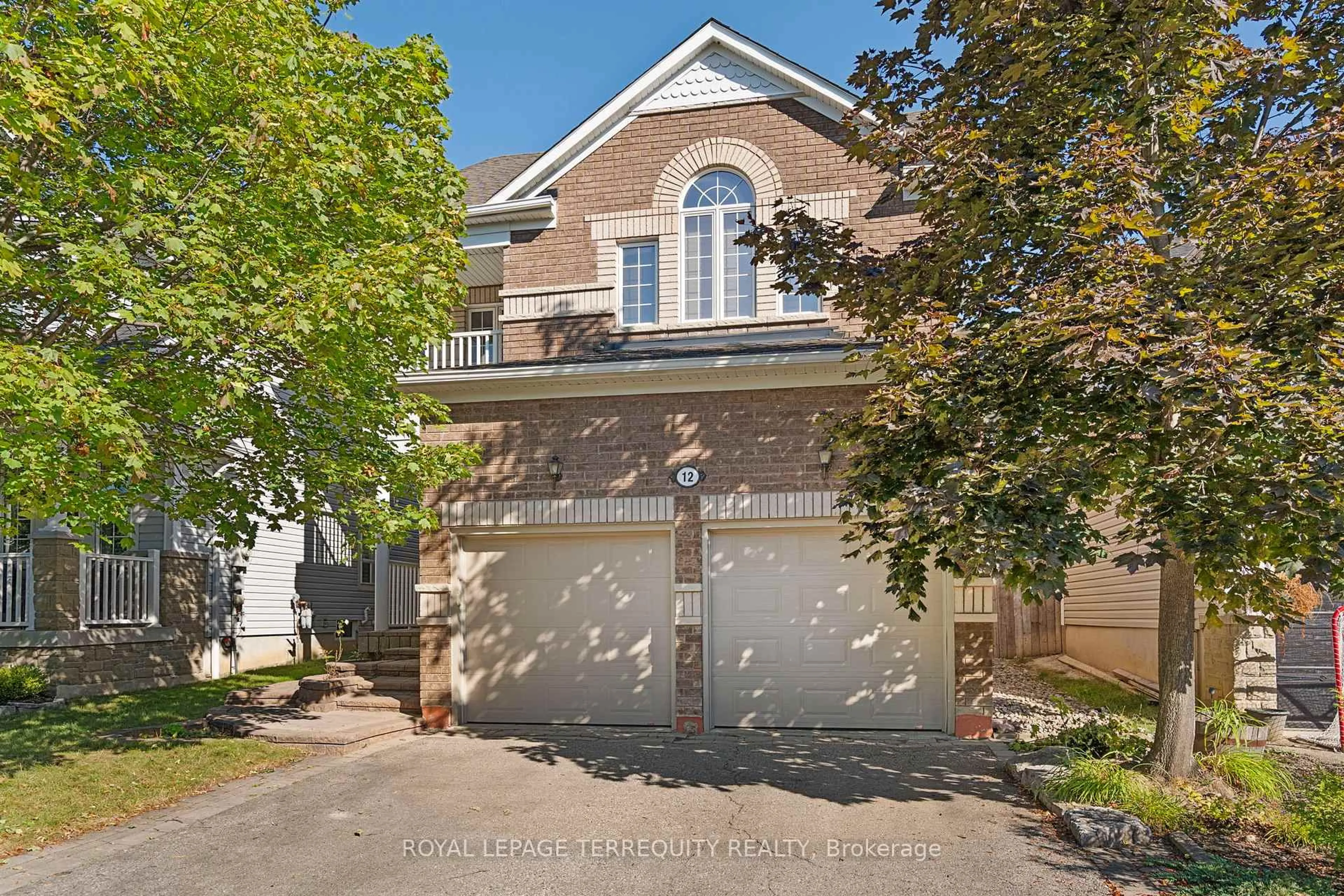 Unknown for 12 Kenilworth Cres, Whitby Ontario L1M 2M7