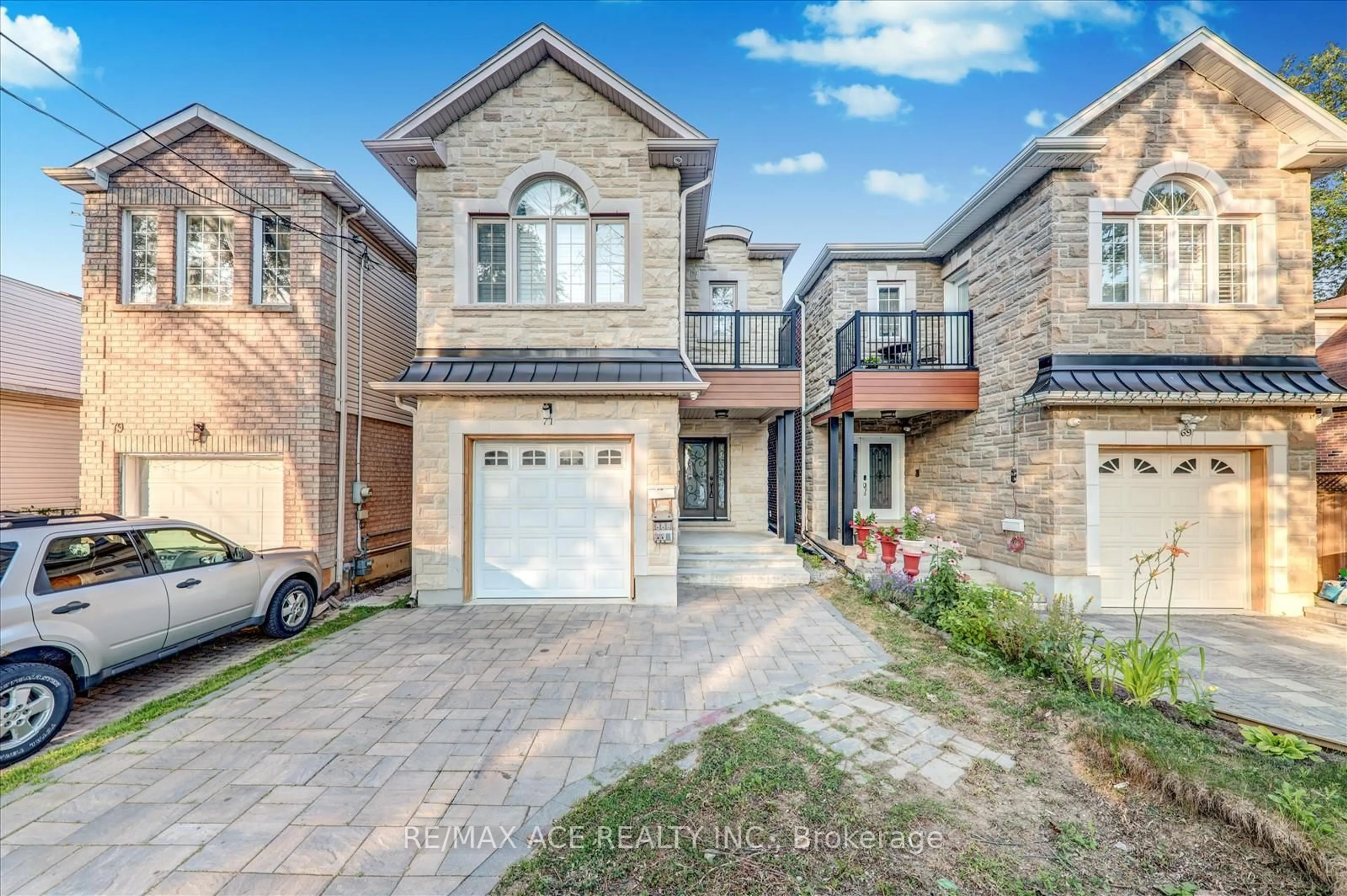 Home with brick exterior material, street for 71 Lillington Ave, Toronto Ontario M1N 3K6