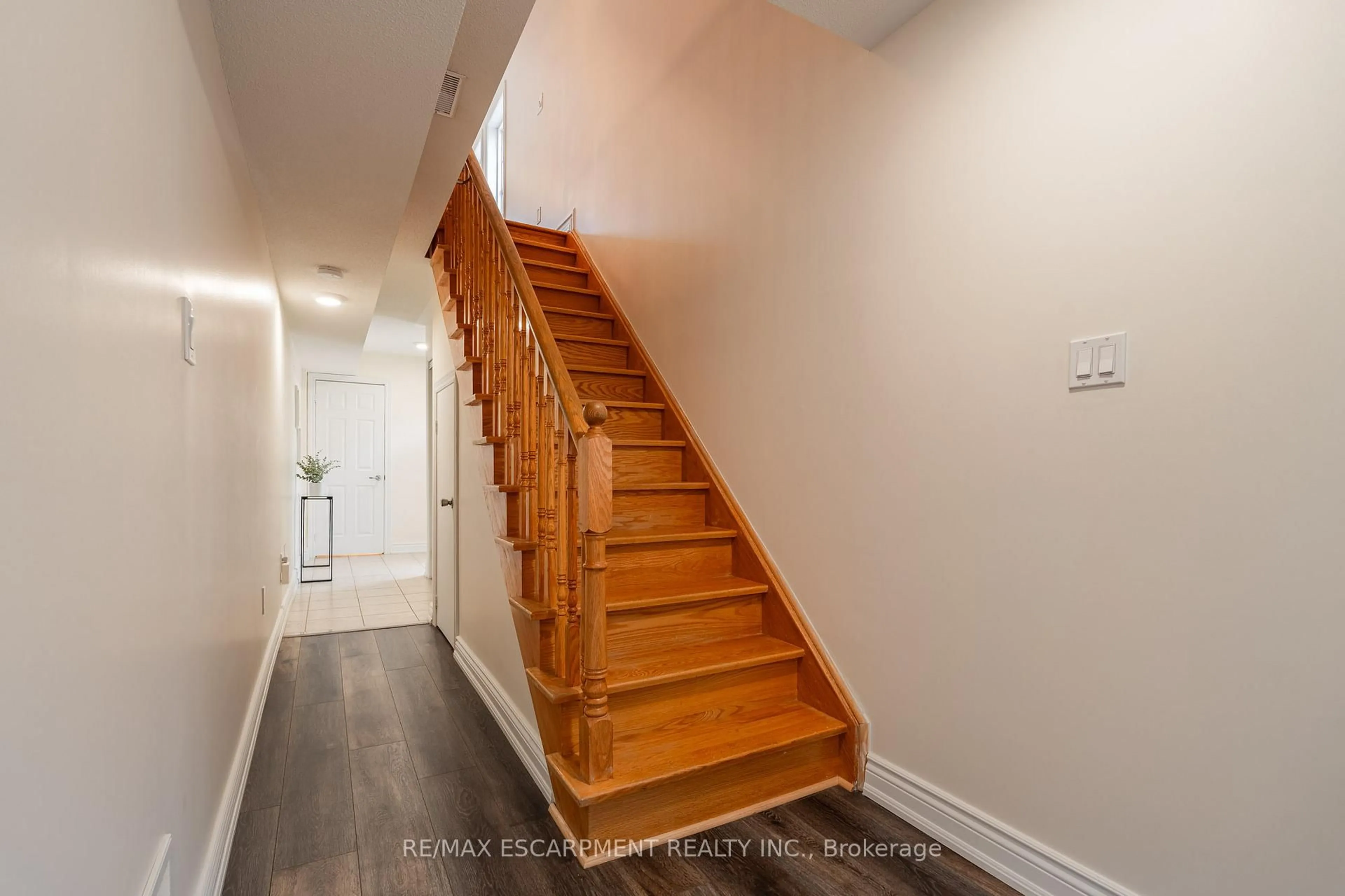 Stairs for 38 Archibald Mews, Toronto Ontario M1P 0A4
