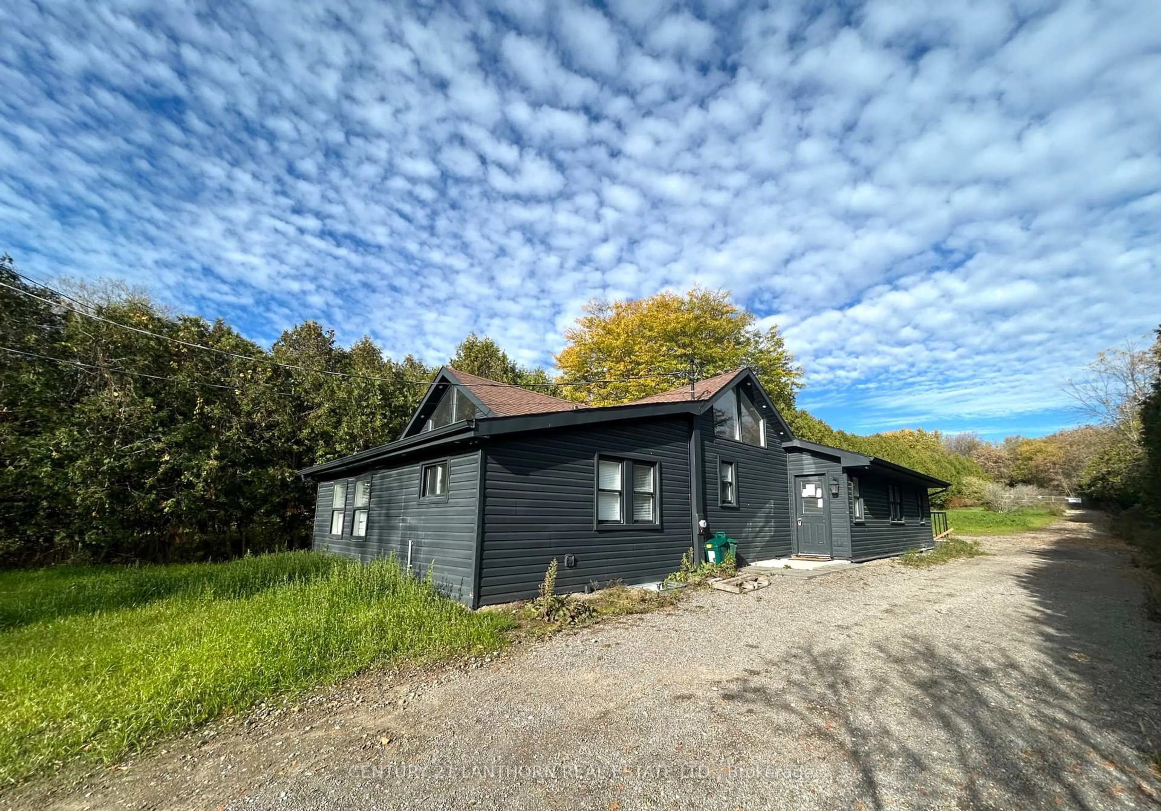 A pic from outside/outdoor area/front of a property/back of a property/a pic from drone, building for 4474 Hill St, Clarington Ontario L0A 1J0