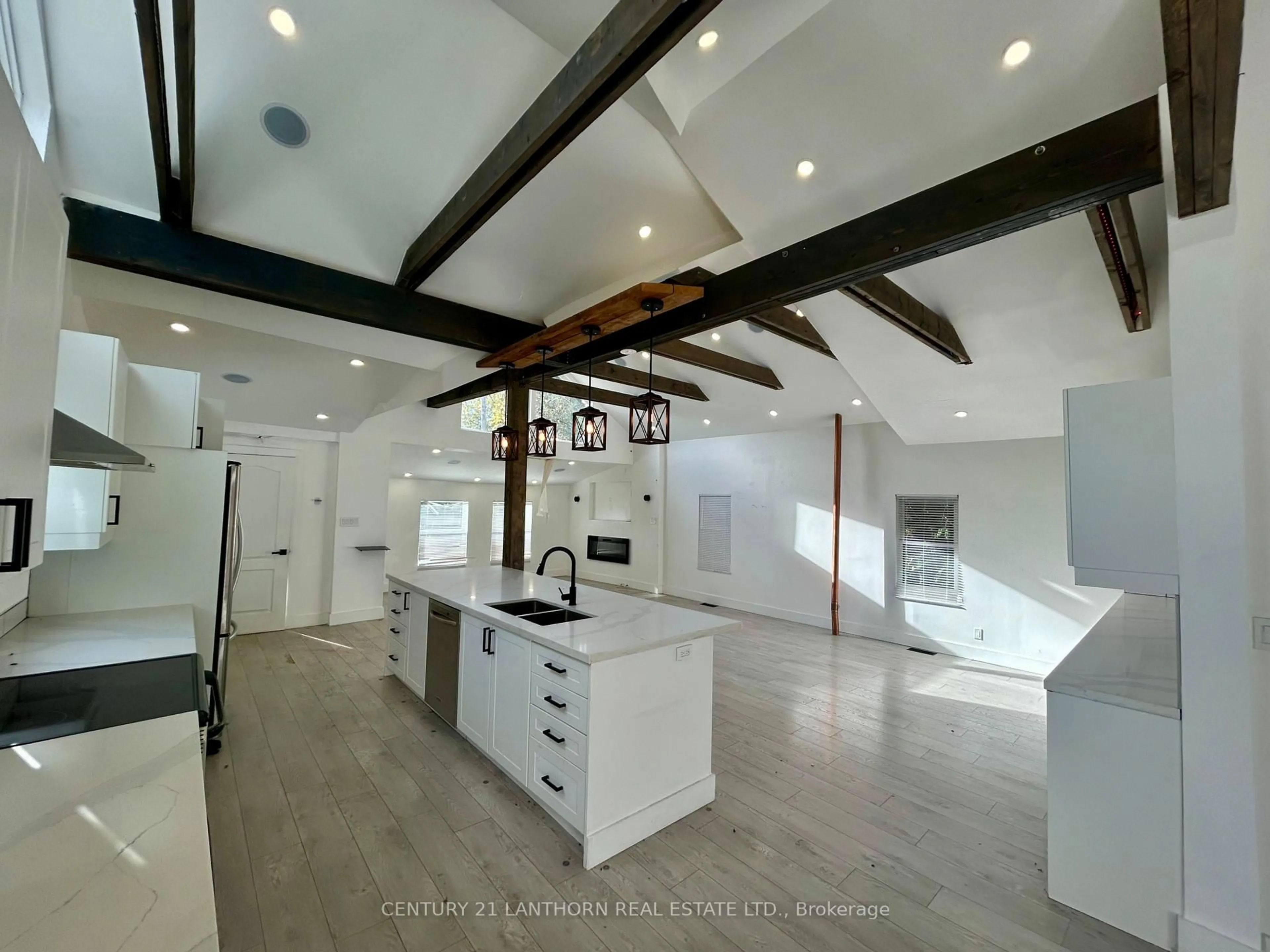 Open concept kitchen, unknown for 4474 Hill St, Clarington Ontario L0A 1J0