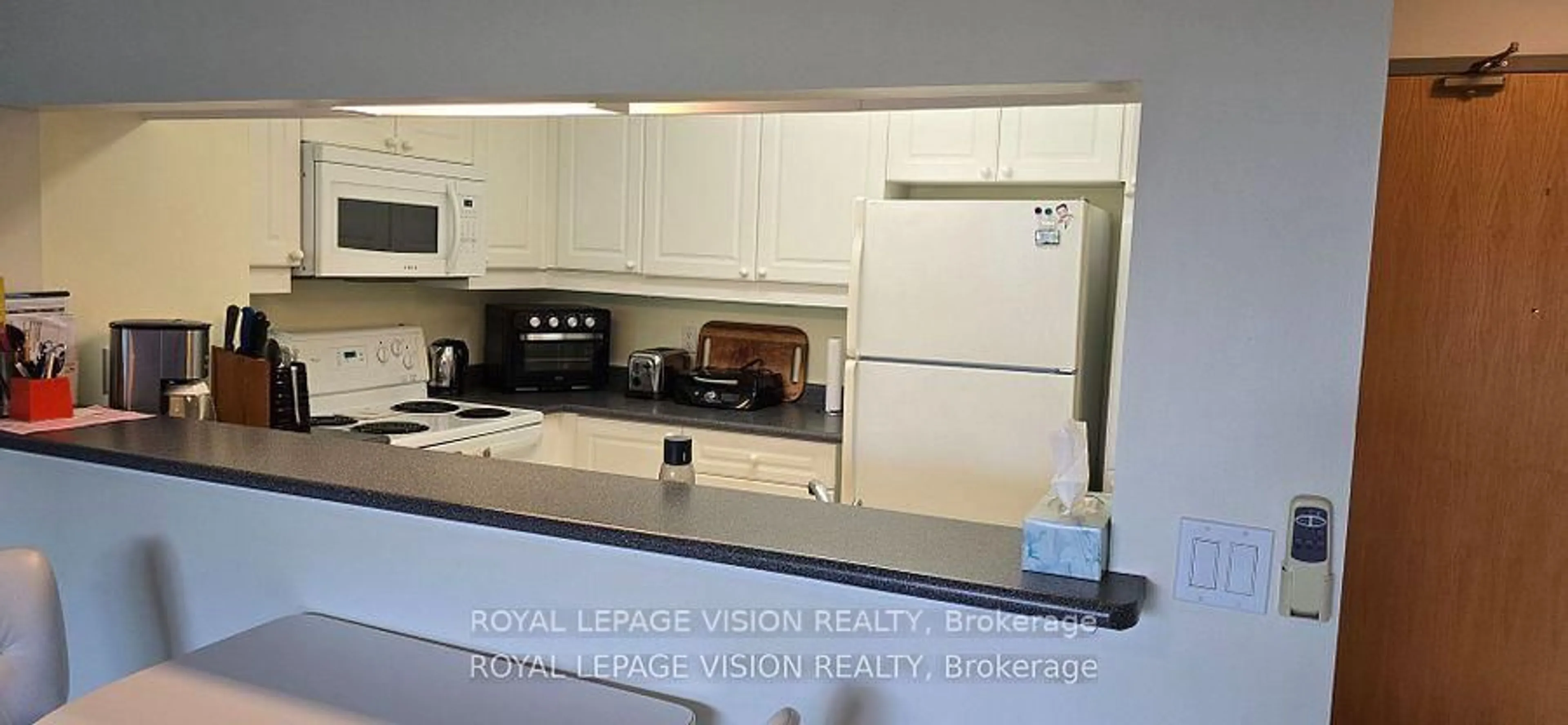 Standard kitchen, unknown for 452 Scarborough Glf Club Rd #504, Toronto Ontario M1G 1H1