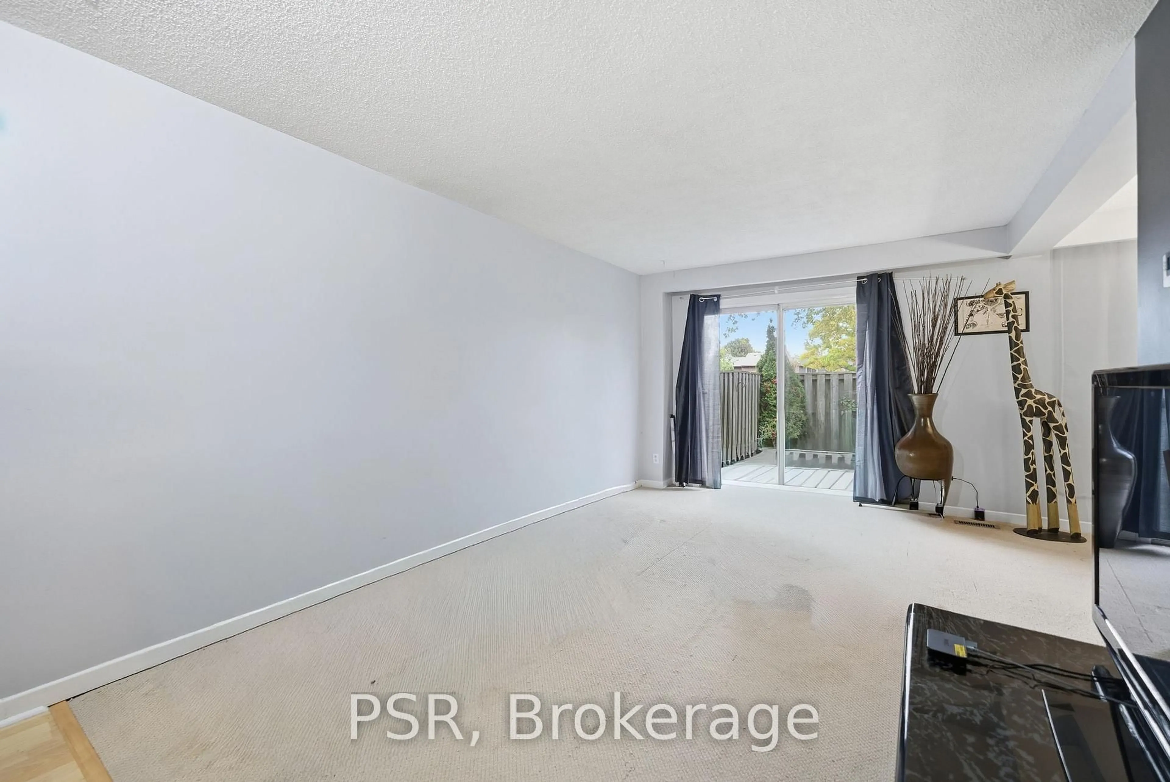 A pic of a room for 7 Chamberlain Crt #22, Ajax Ontario L1S 3M7