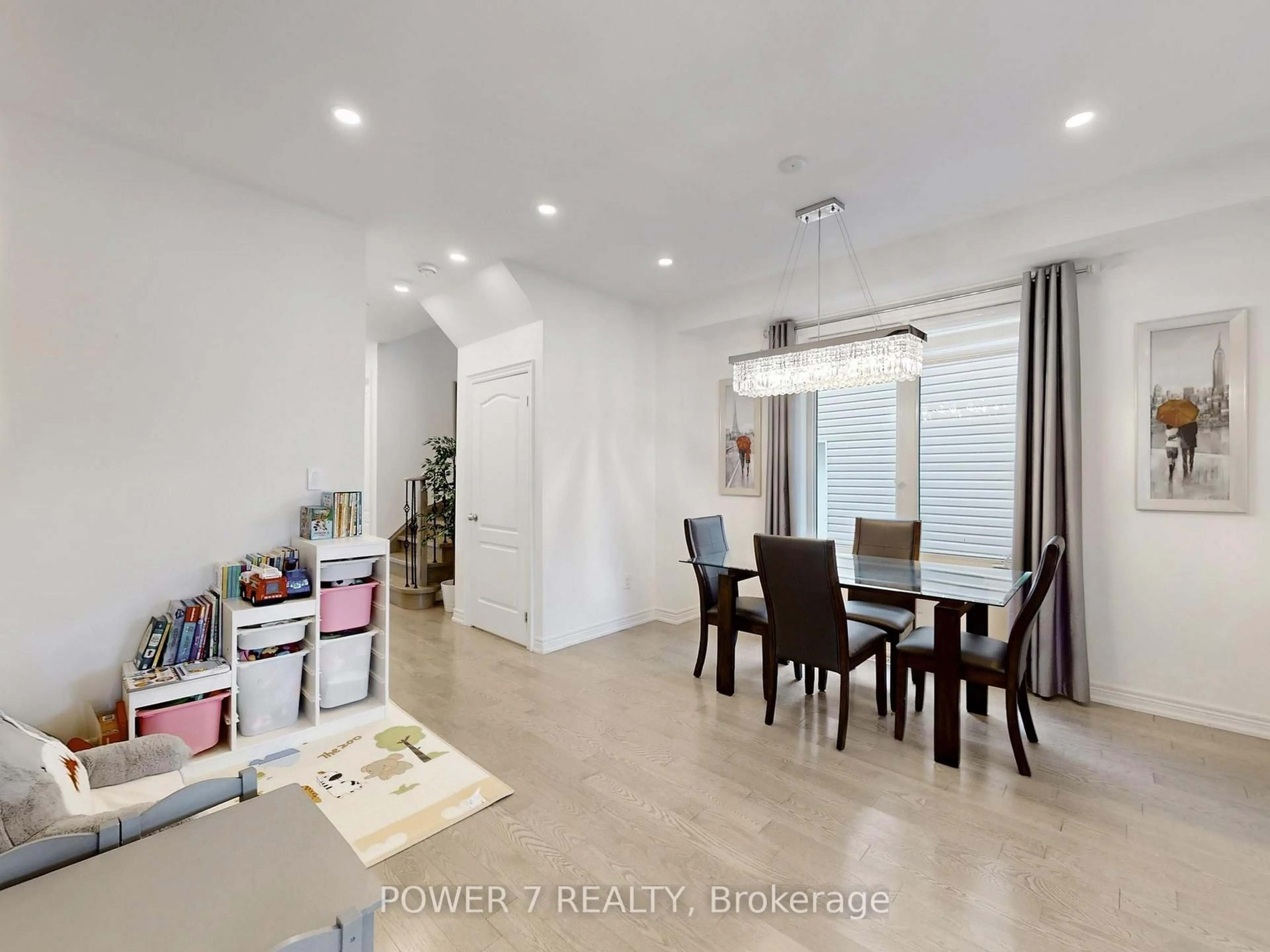 Unknown for 2417 Dress Circle Cres, Oshawa Ontario L1L 0L9