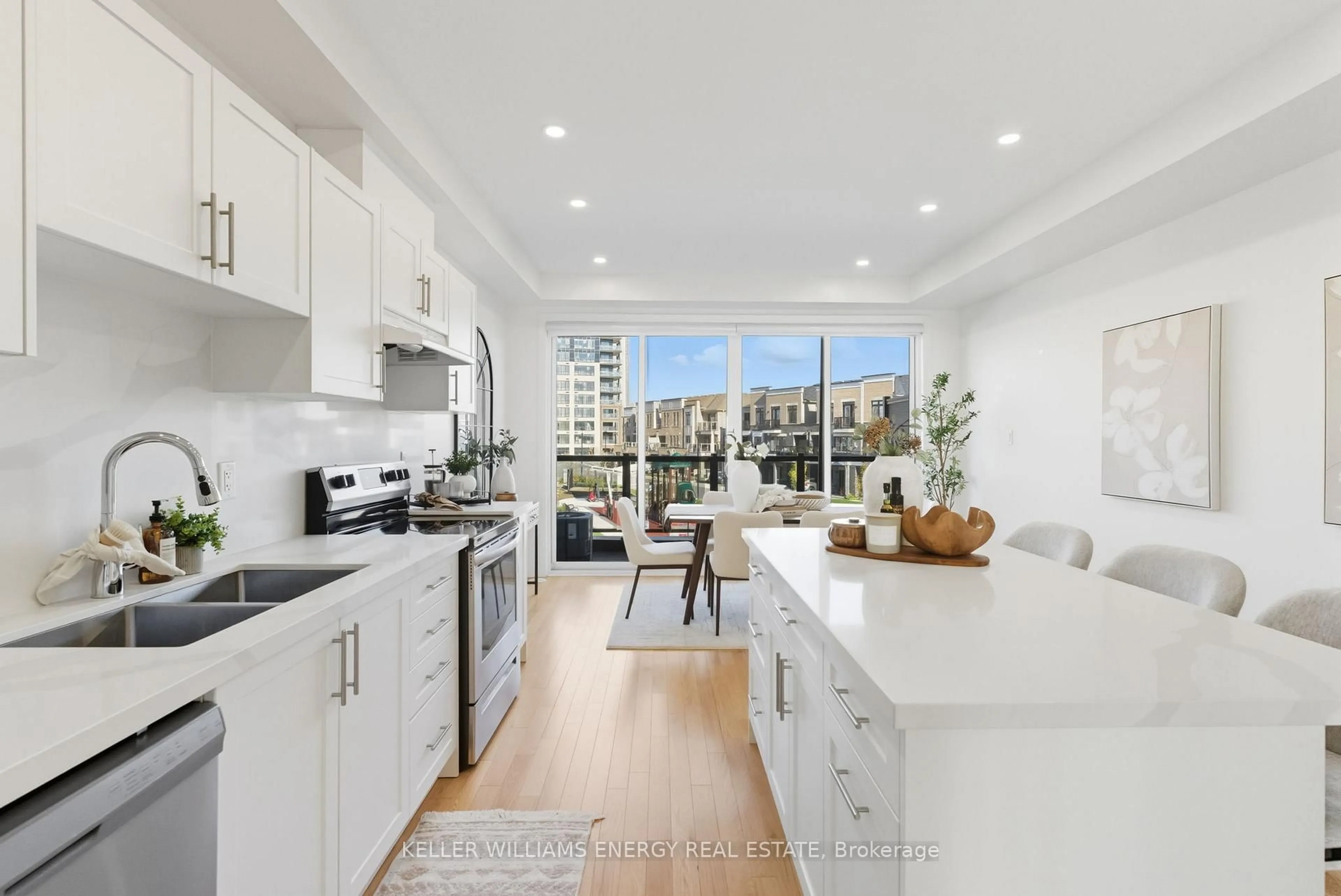 Open concept kitchen, unknown for 1507 Green Rd, Clarington Ontario L1C 7E8