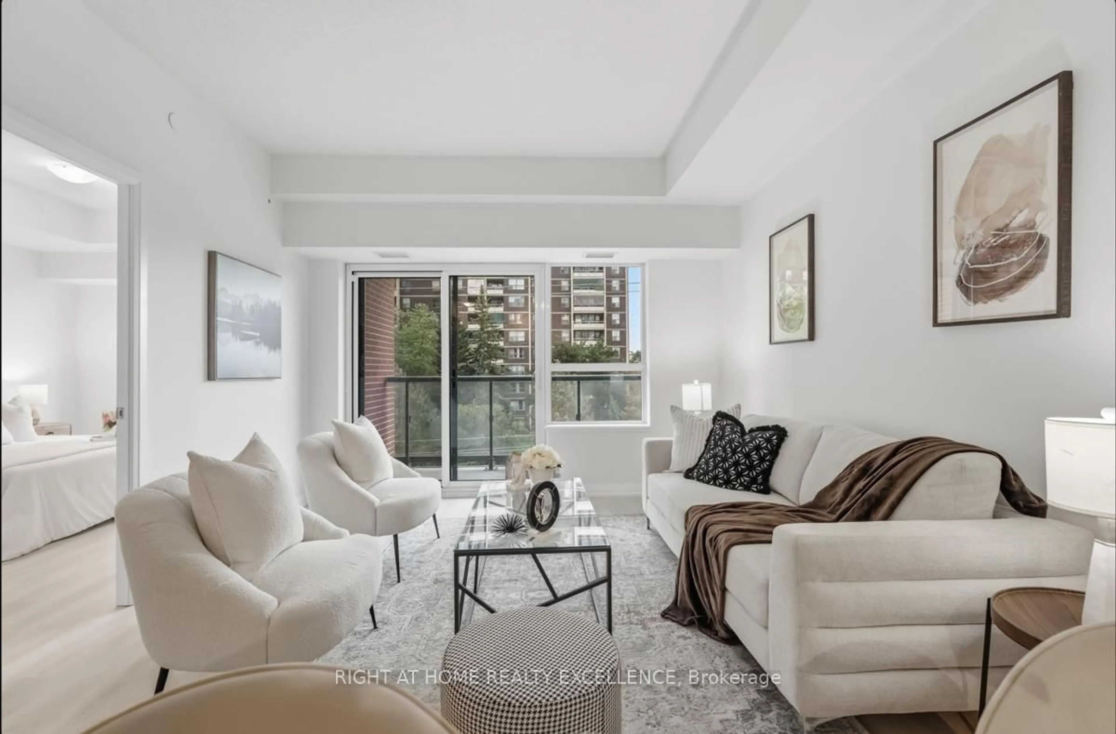 Living room with furniture, unknown for 3260 SHEPPARD Ave #411, Toronto Ontario M1T 3K3