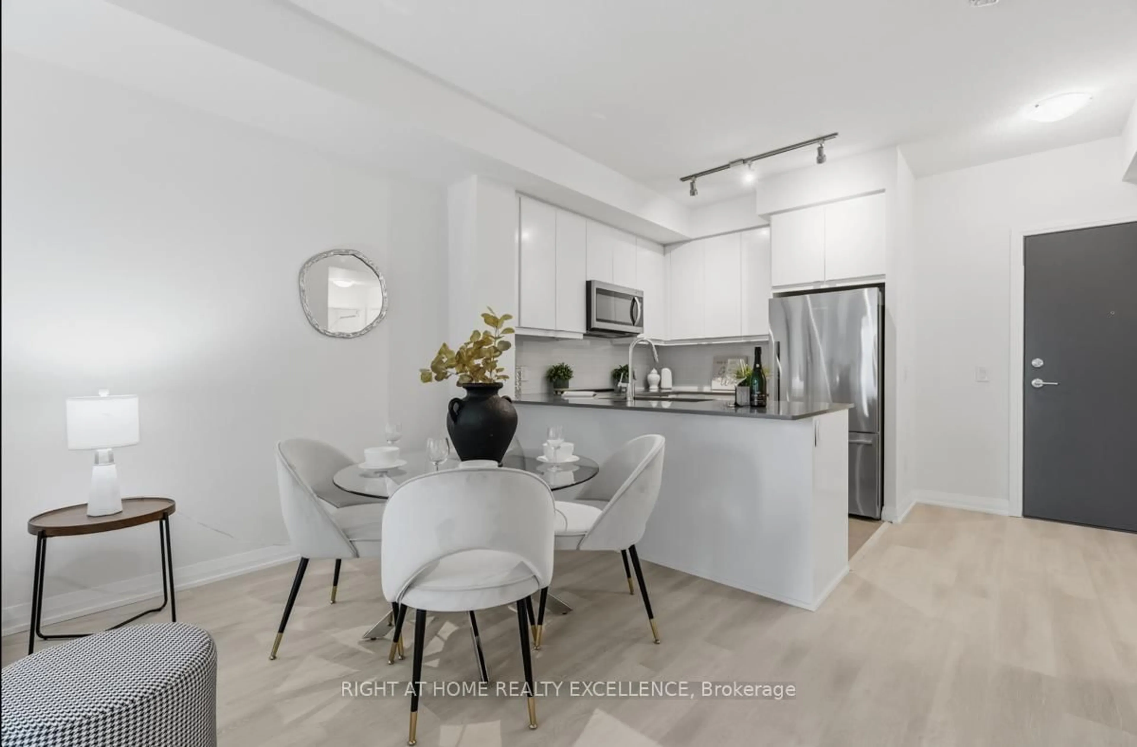 Open concept kitchen, unknown for 3260 SHEPPARD Ave #411, Toronto Ontario M1T 3K3