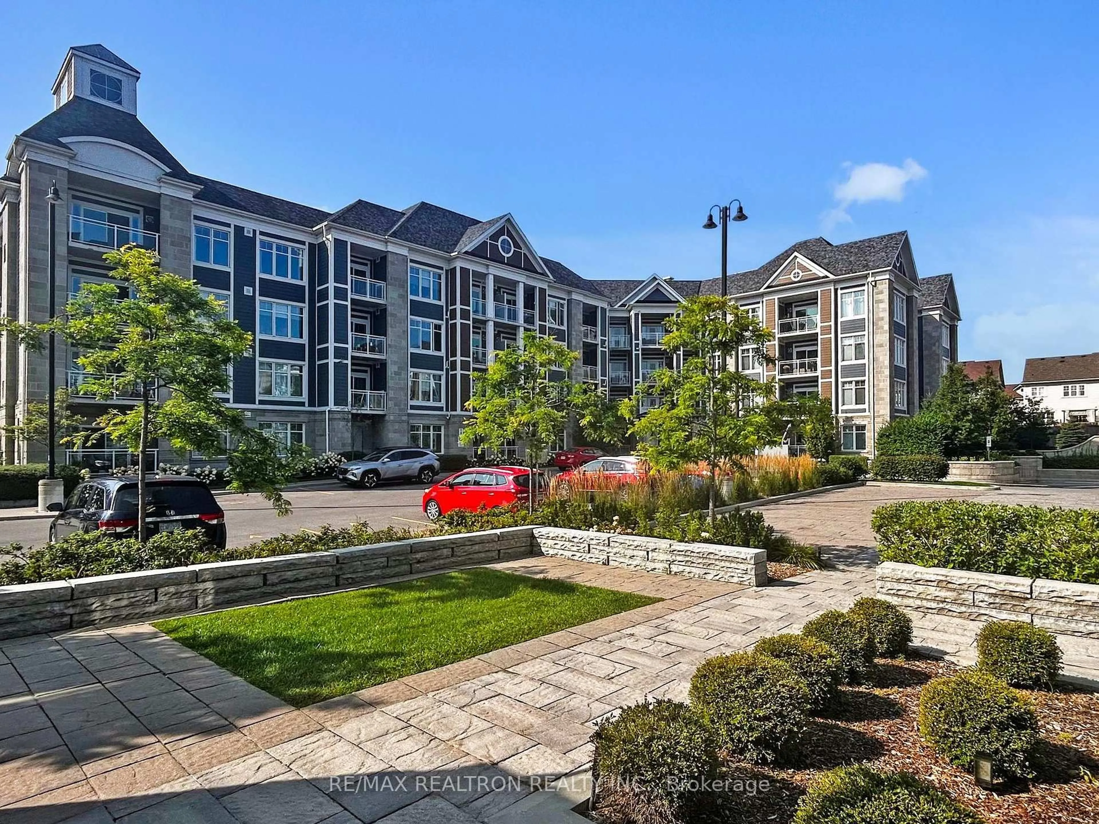 A pic from outside/outdoor area/front of a property/back of a property/a pic from drone, unknown for 650 Gordon St #112, Whitby Ontario L1N 0C1