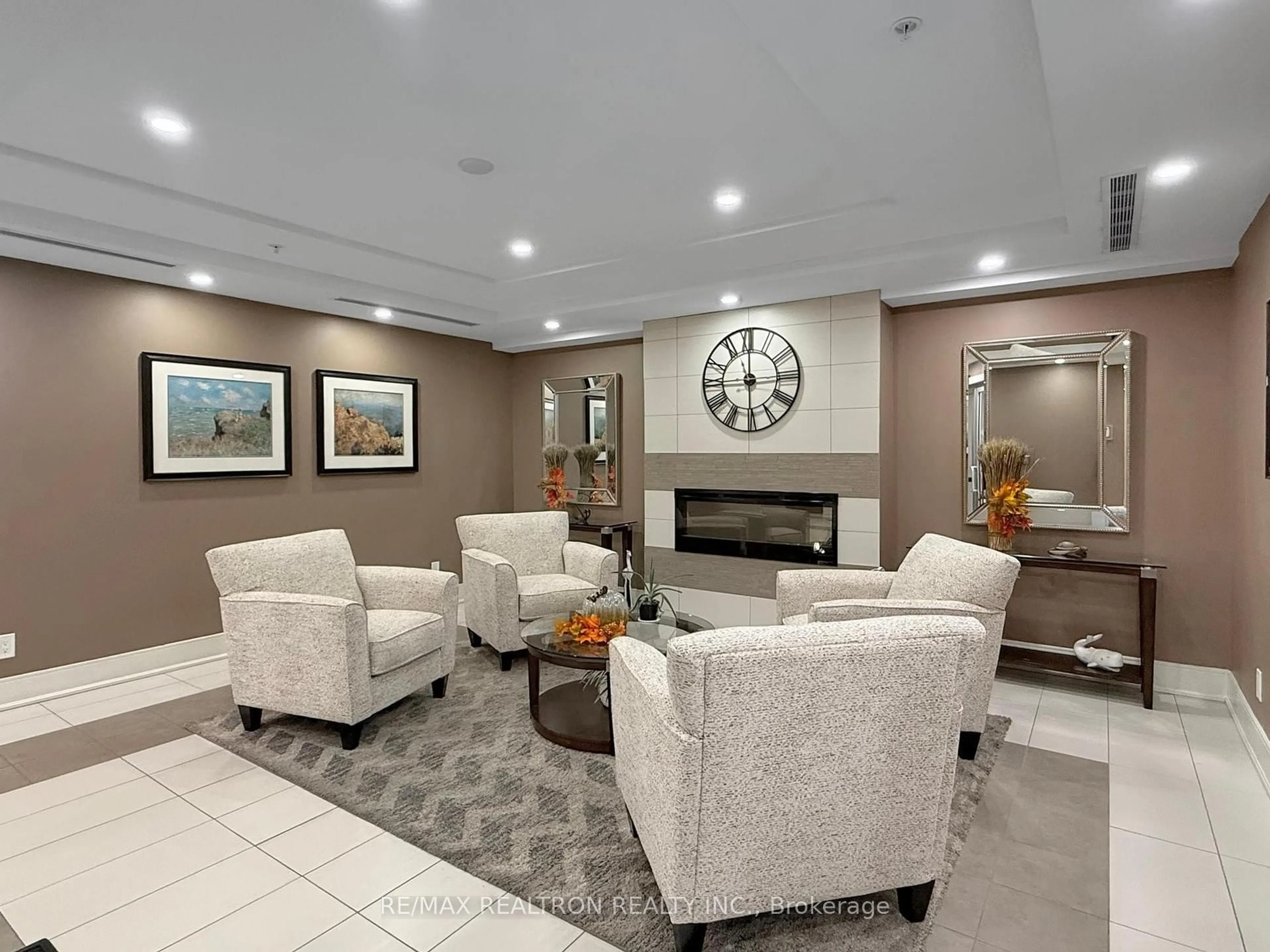 Lobby for 650 Gordon St #112, Whitby Ontario L1N 0C1
