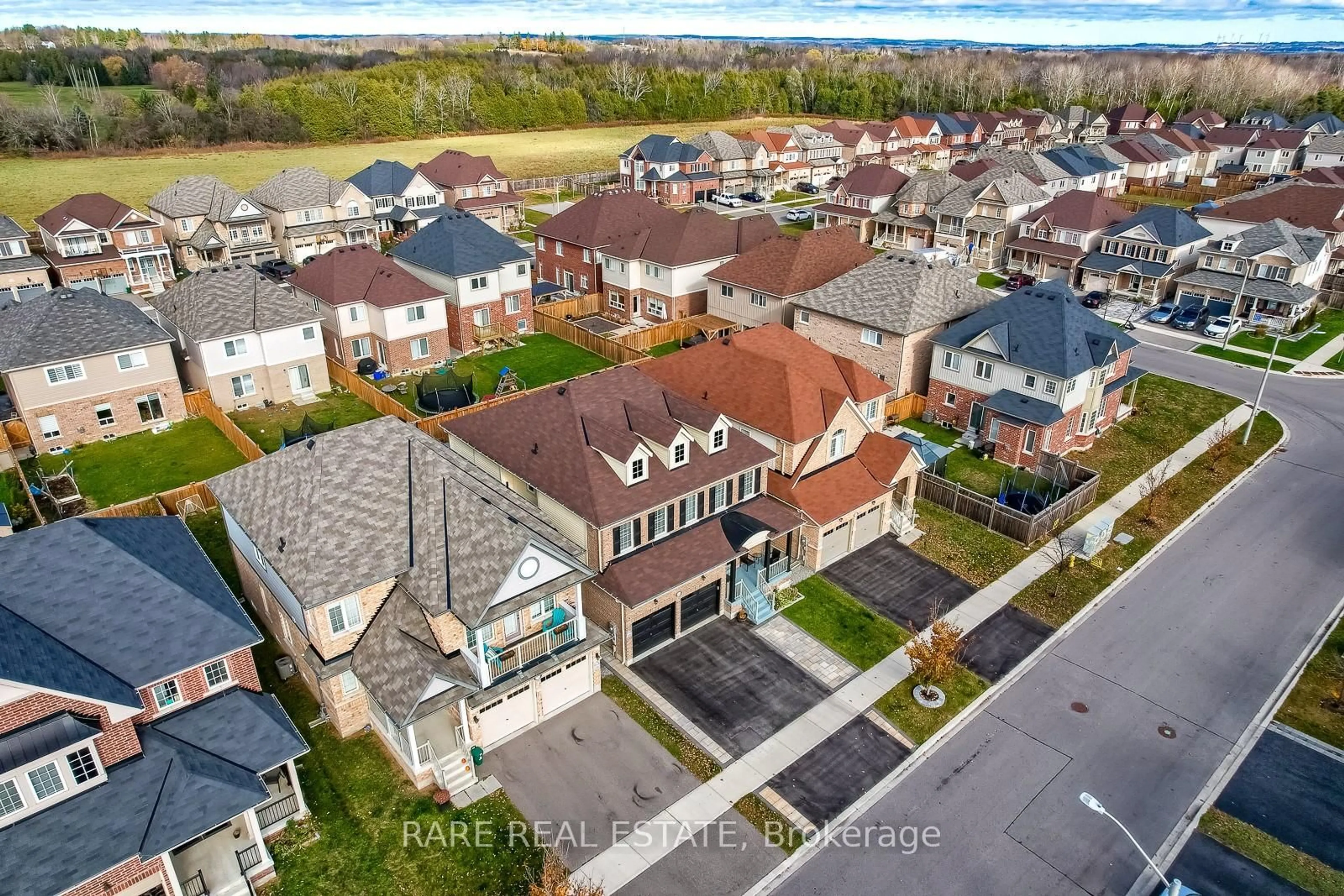 A pic from outside/outdoor area/front of a property/back of a property/a pic from drone, street for 50 Henry Smith Ave, Clarington Ontario L1C 0W1