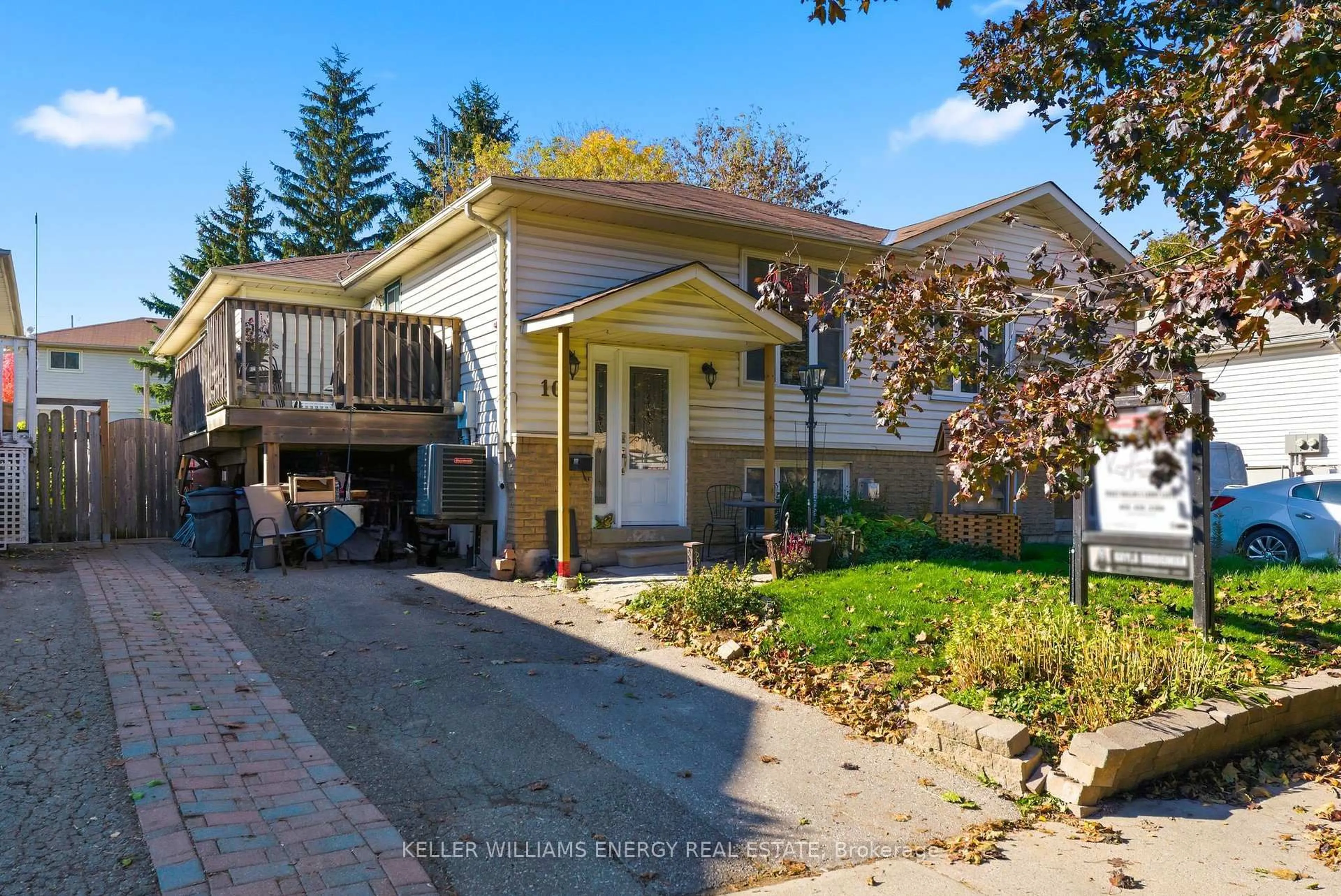 Unknown for 10 Lockhart Gate, Clarington Ontario L1C 4L1