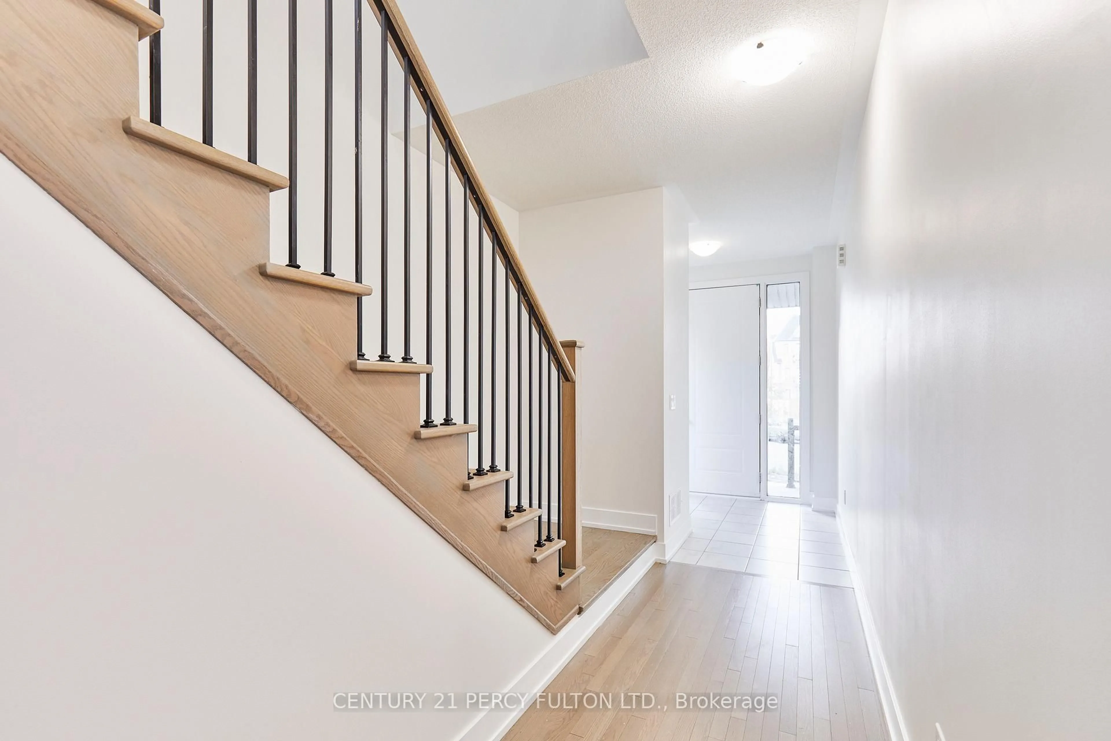 Stairs for 47 Dorian Dr, Whitby Ontario L1P 0L6