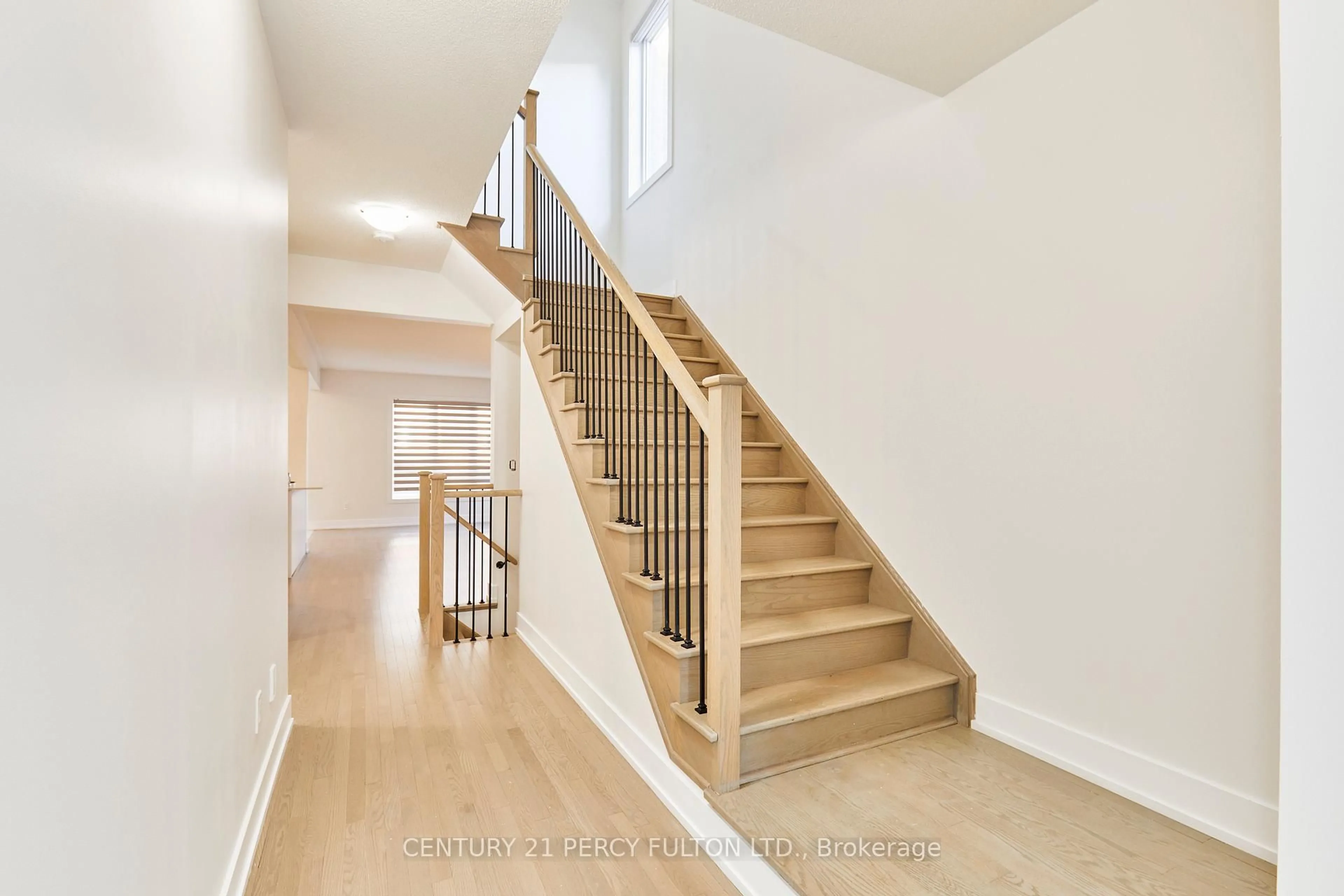Stairs for 47 Dorian Dr, Whitby Ontario L1P 0L6