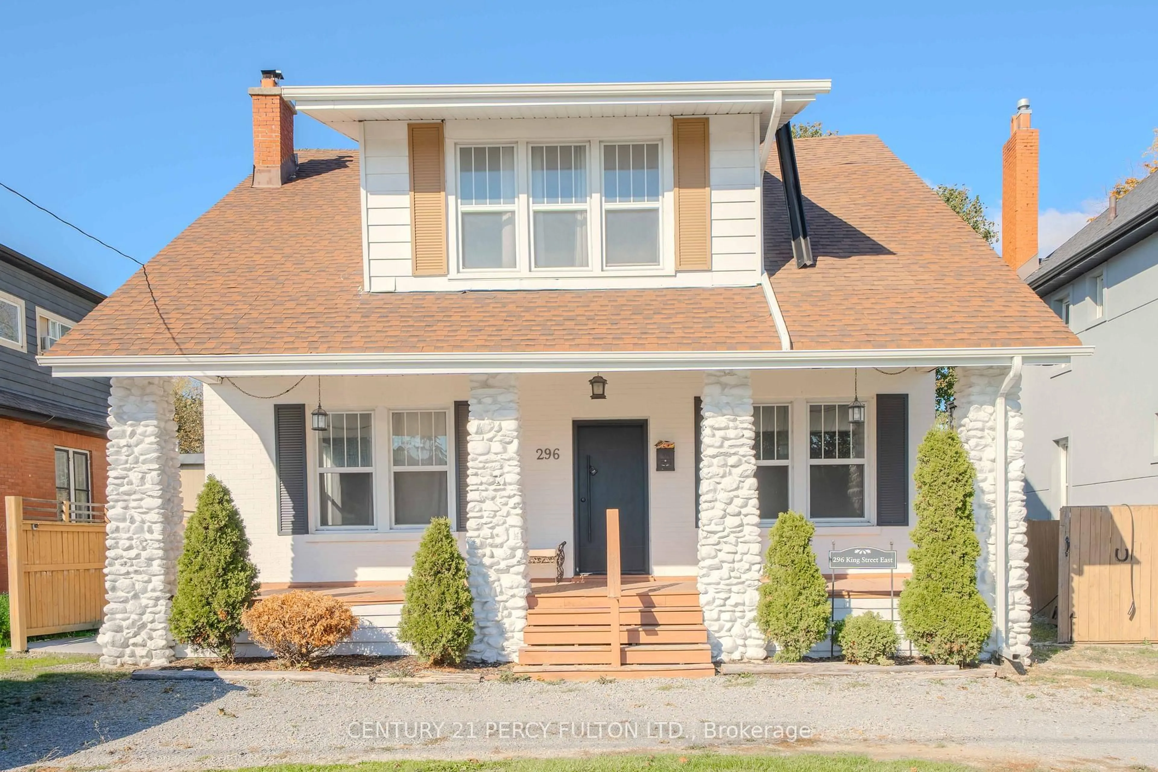 Home with brick exterior material, street for 296 King St, Oshawa Ontario L1H 1C8