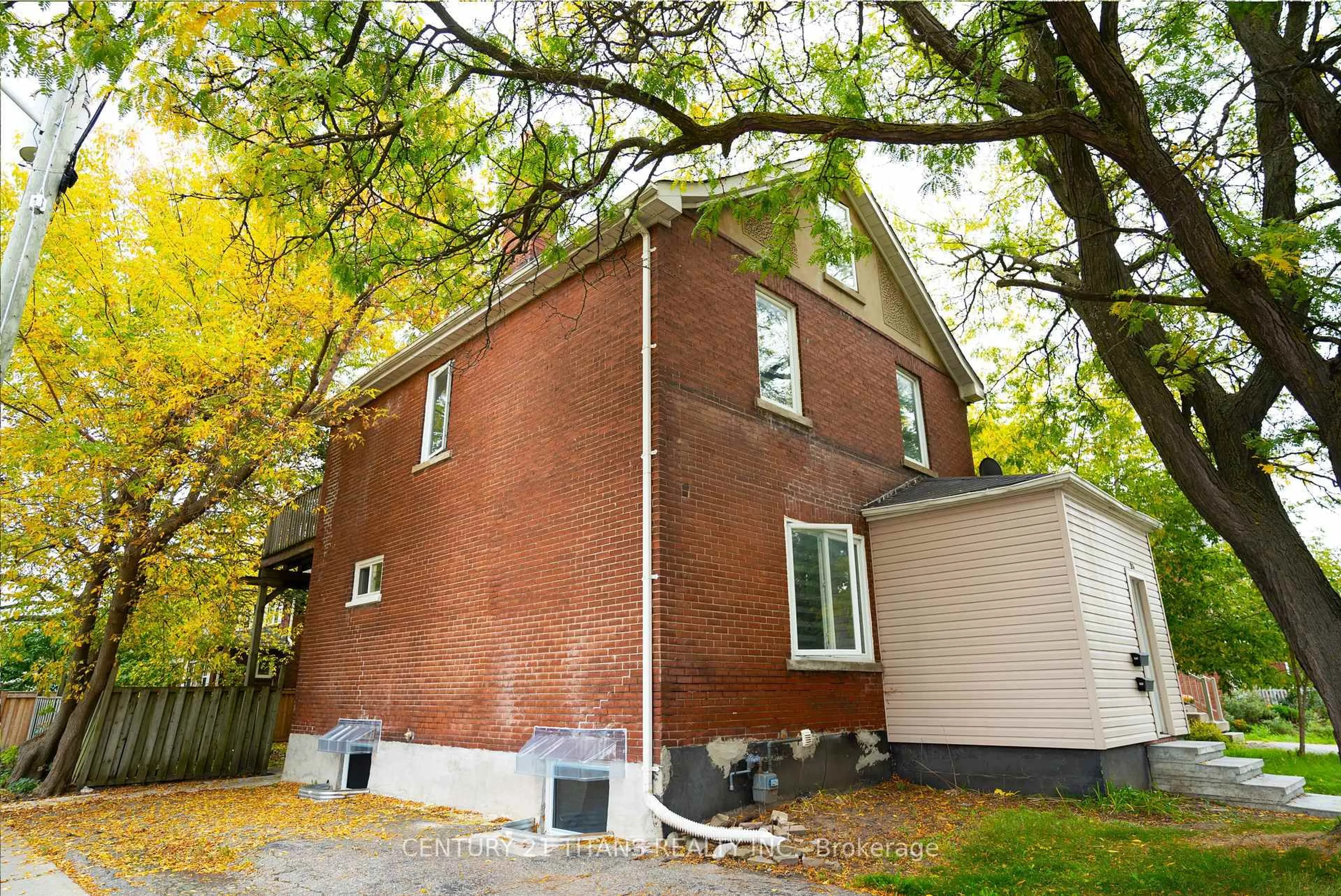 Home with brick exterior material, building for 115 ritson Rd, Oshawa Ontario L1H 5H4