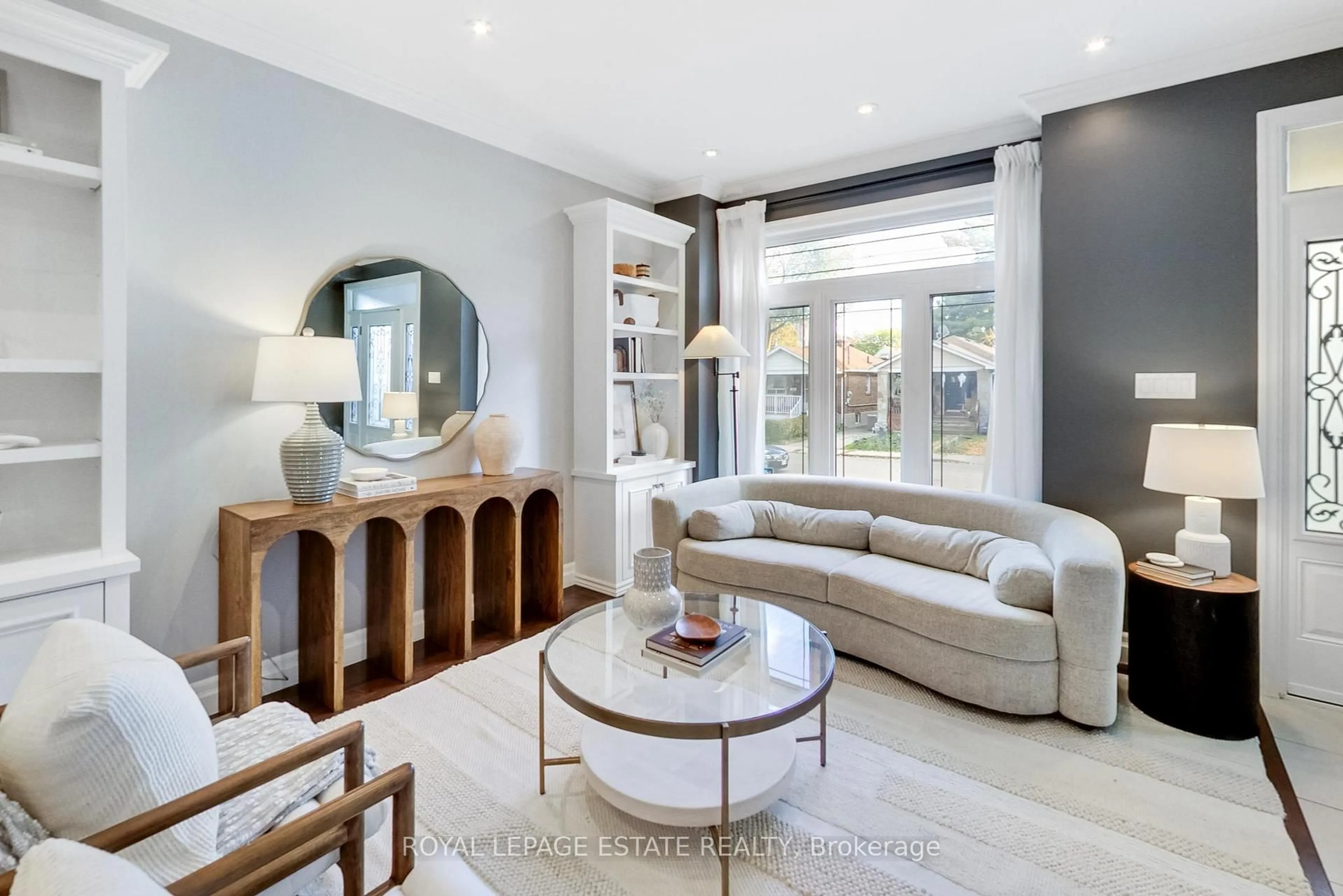 Living room with furniture, unknown for 20 Westbrook Ave, Toronto Ontario M4C 2G2