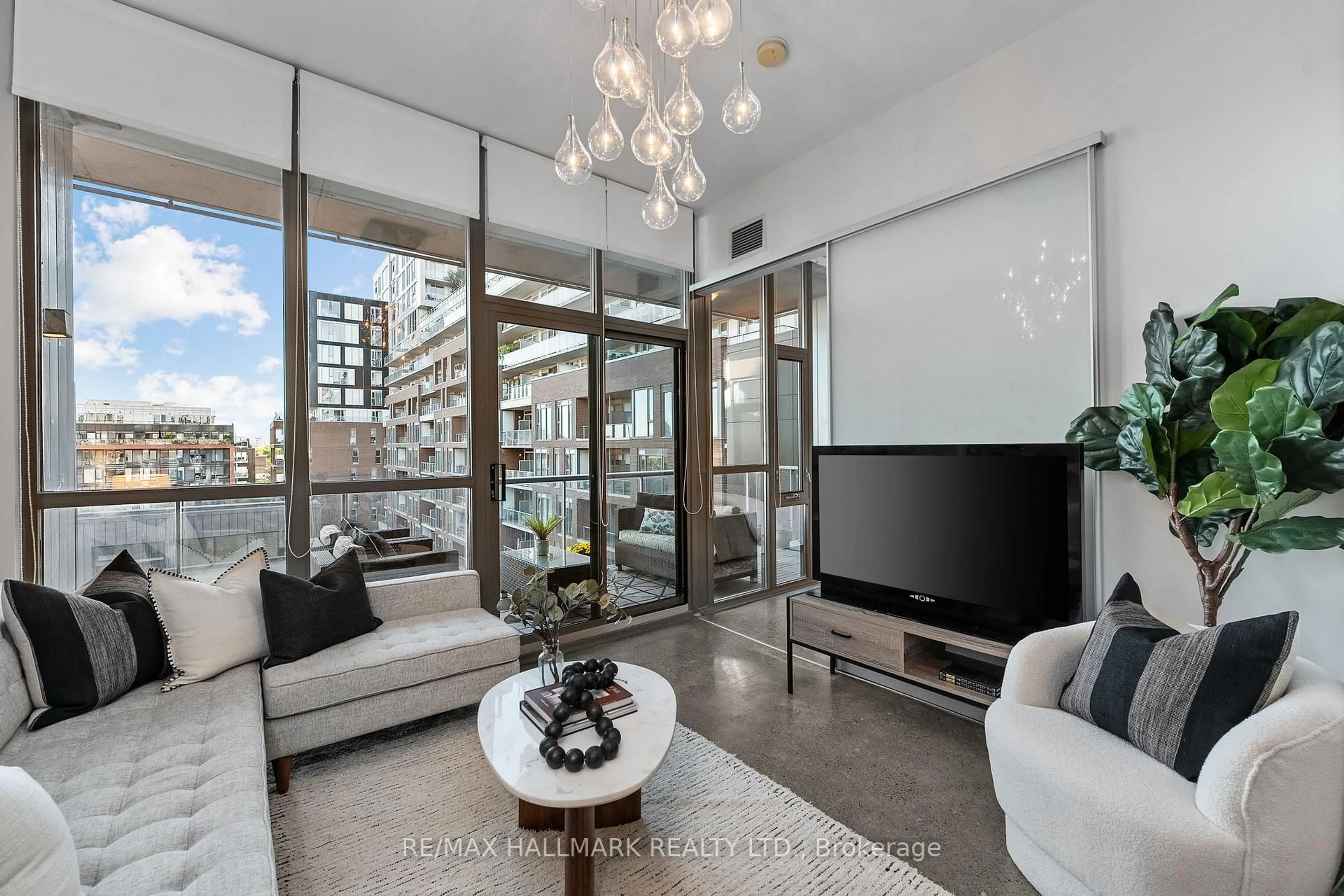 Living room with furniture, unknown for 625 Queen St #503, Toronto Ontario M4M 1G4