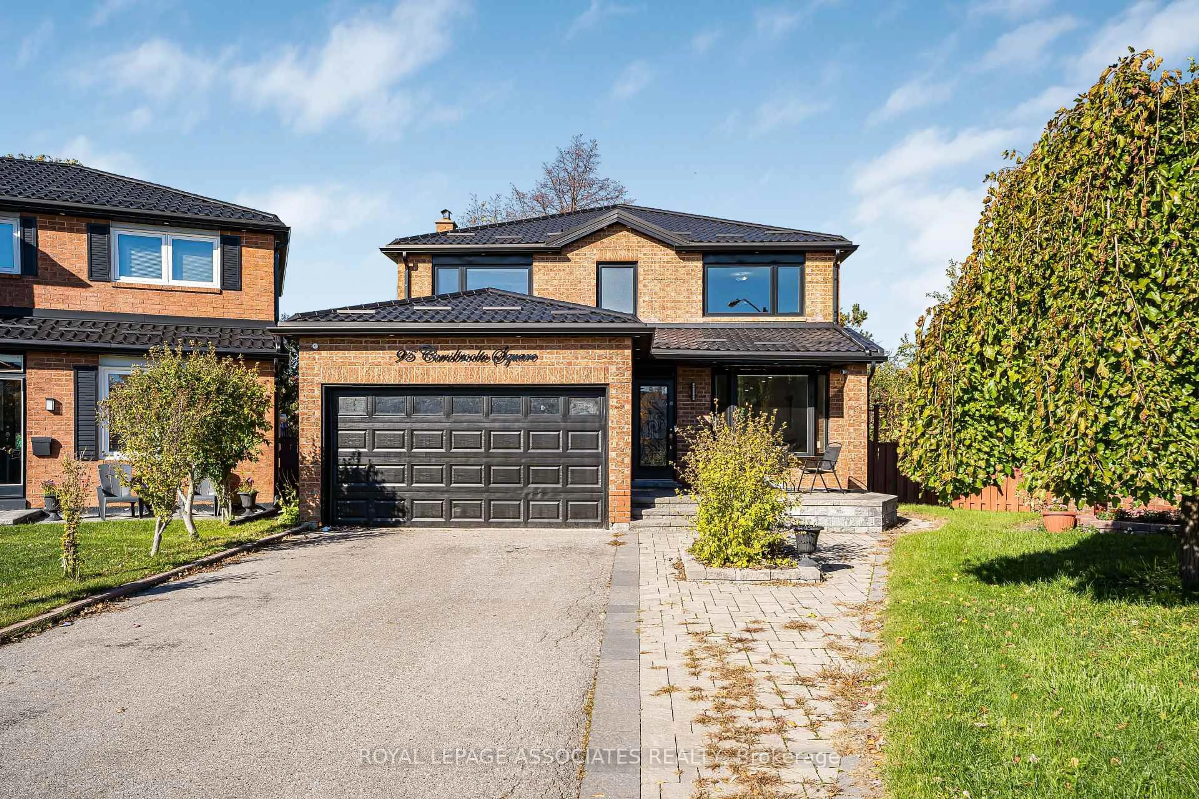 Home with brick exterior material, street for 95 Carisbrooke Sq, Toronto Ontario M1B 4M3