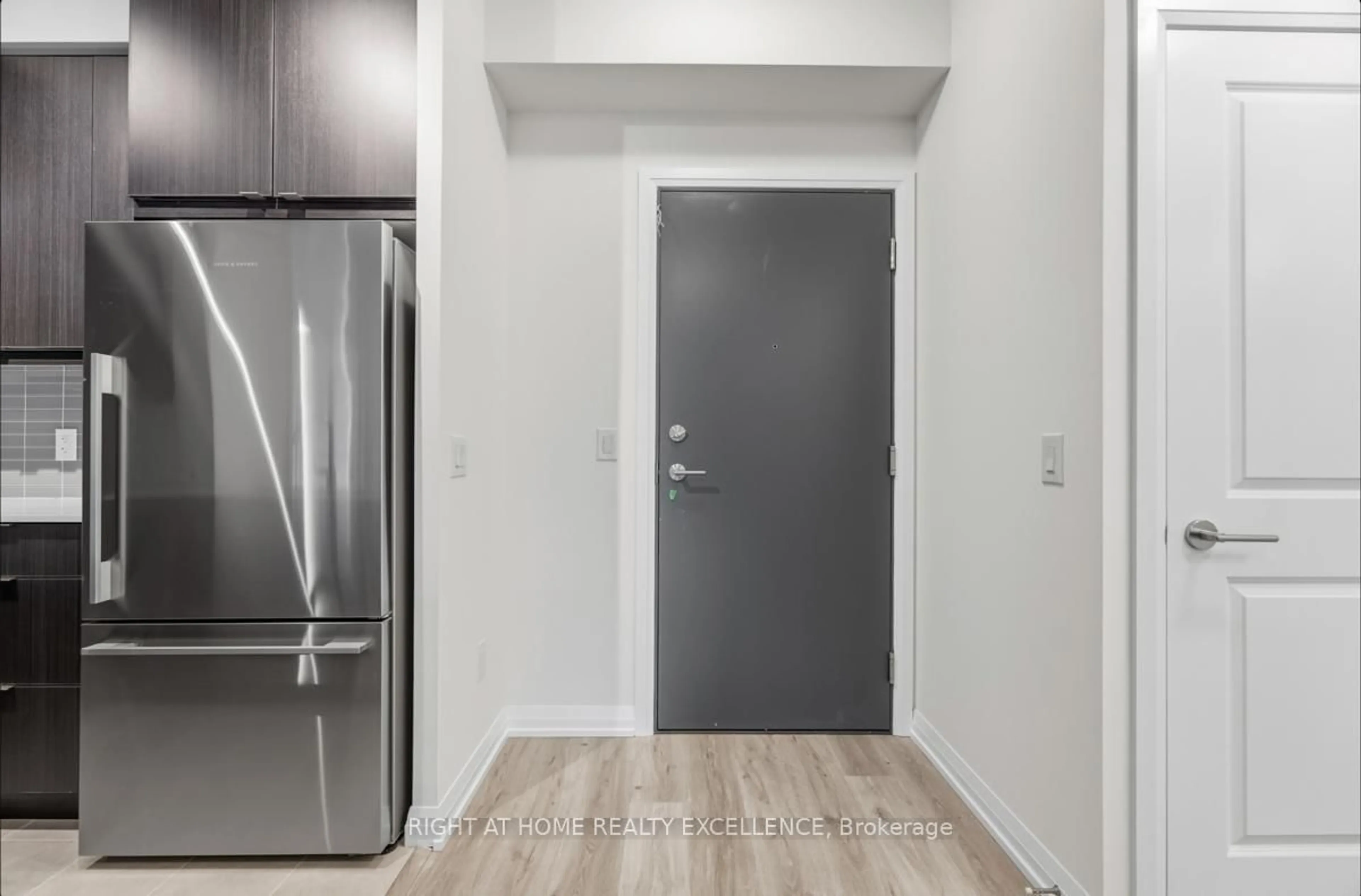 Indoor entryway for 3260 SHEPPARD Ave #804, Toronto Ontario M1T 3K3