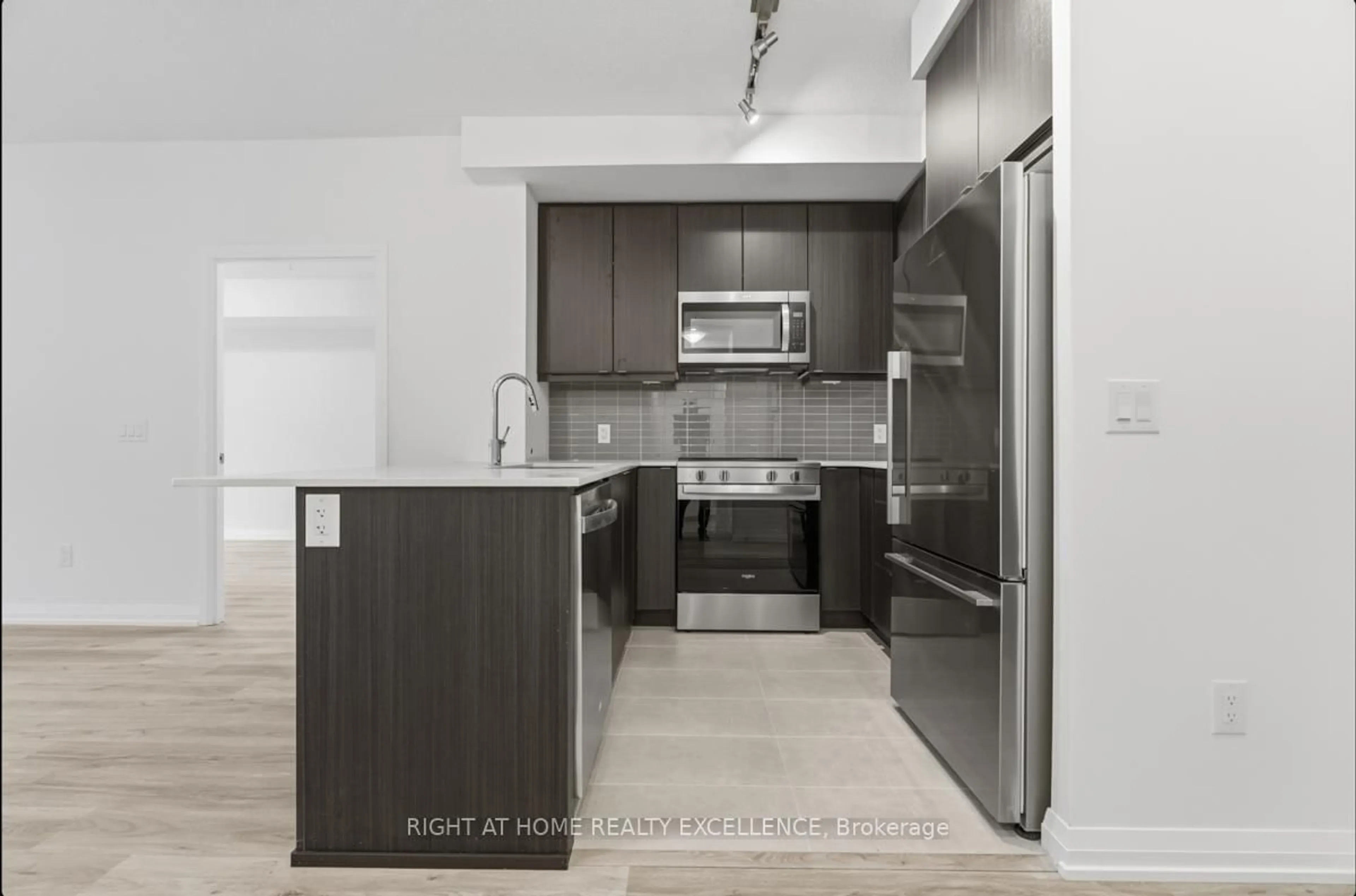 Standard kitchen, unknown for 3260 SHEPPARD Ave #804, Toronto Ontario M1T 3K3