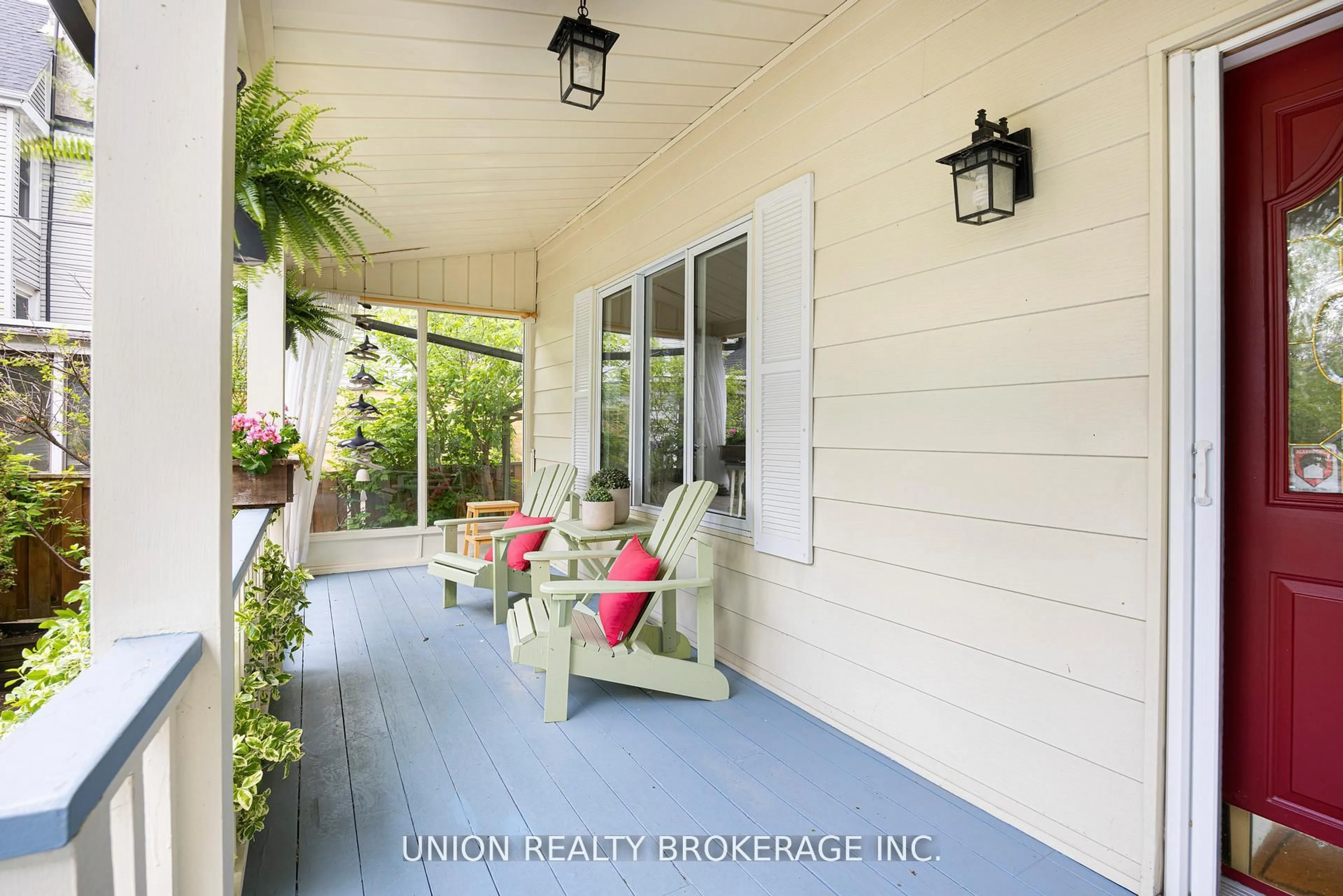 Patio, unknown for 9 Elmer Ave, Toronto Ontario M4L 3R6