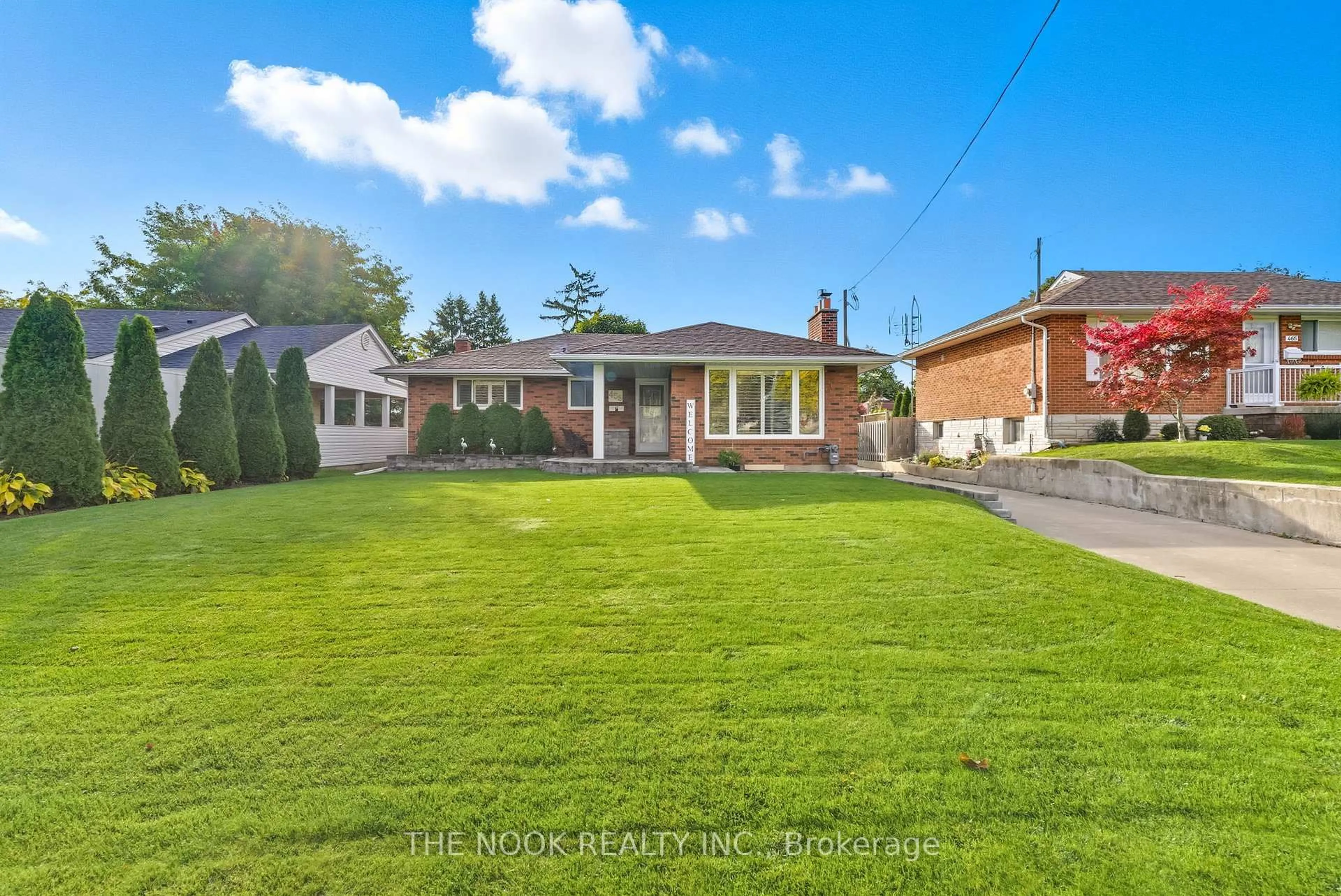 A pic from outside/outdoor area/front of a property/back of a property/a pic from drone, street for 459 Cunningham Ave, Oshawa Ontario L1J 3C1
