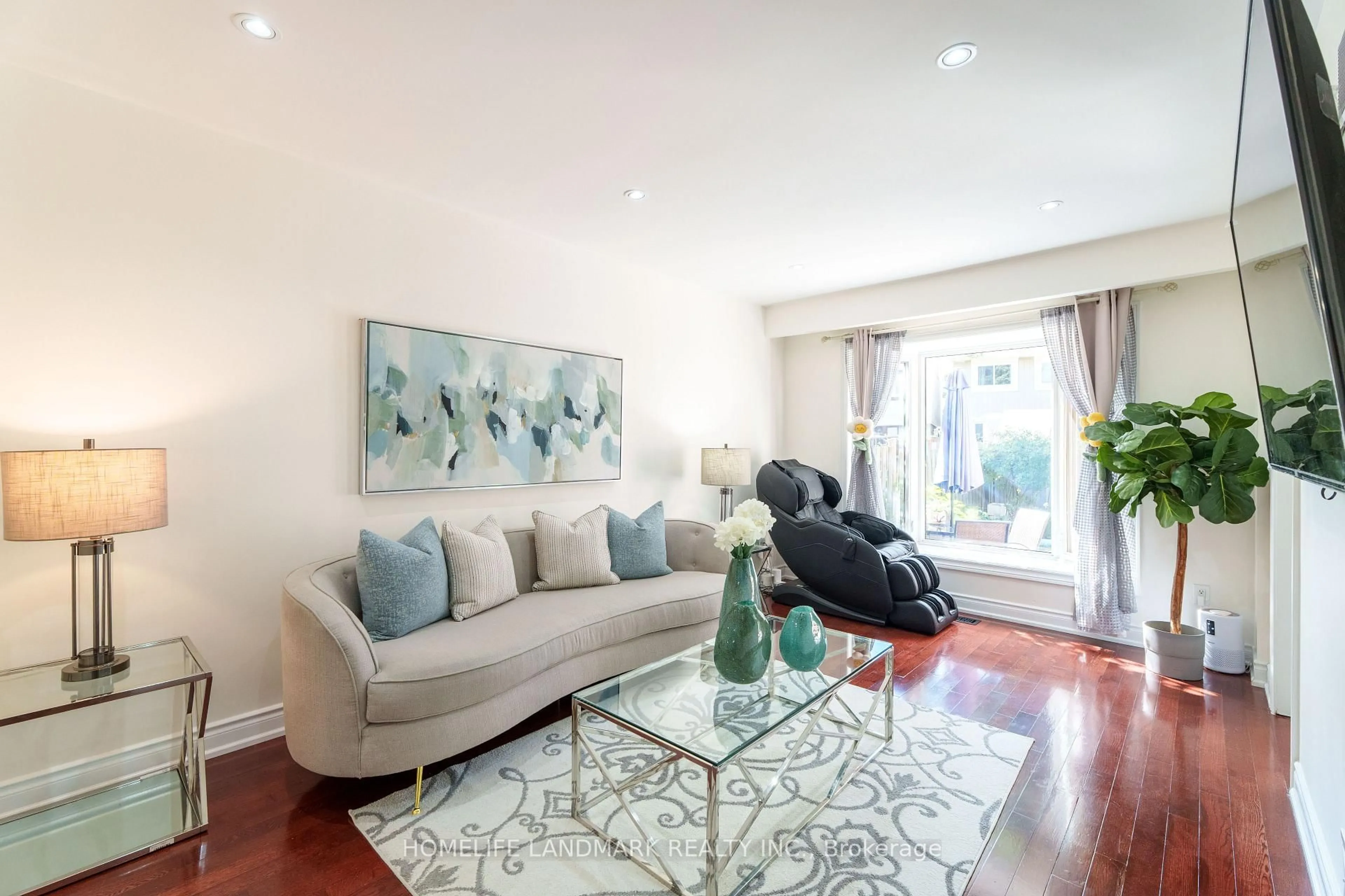 Living room with furniture, unknown for 20 Croach Cres, Toronto Ontario M1S 4J1