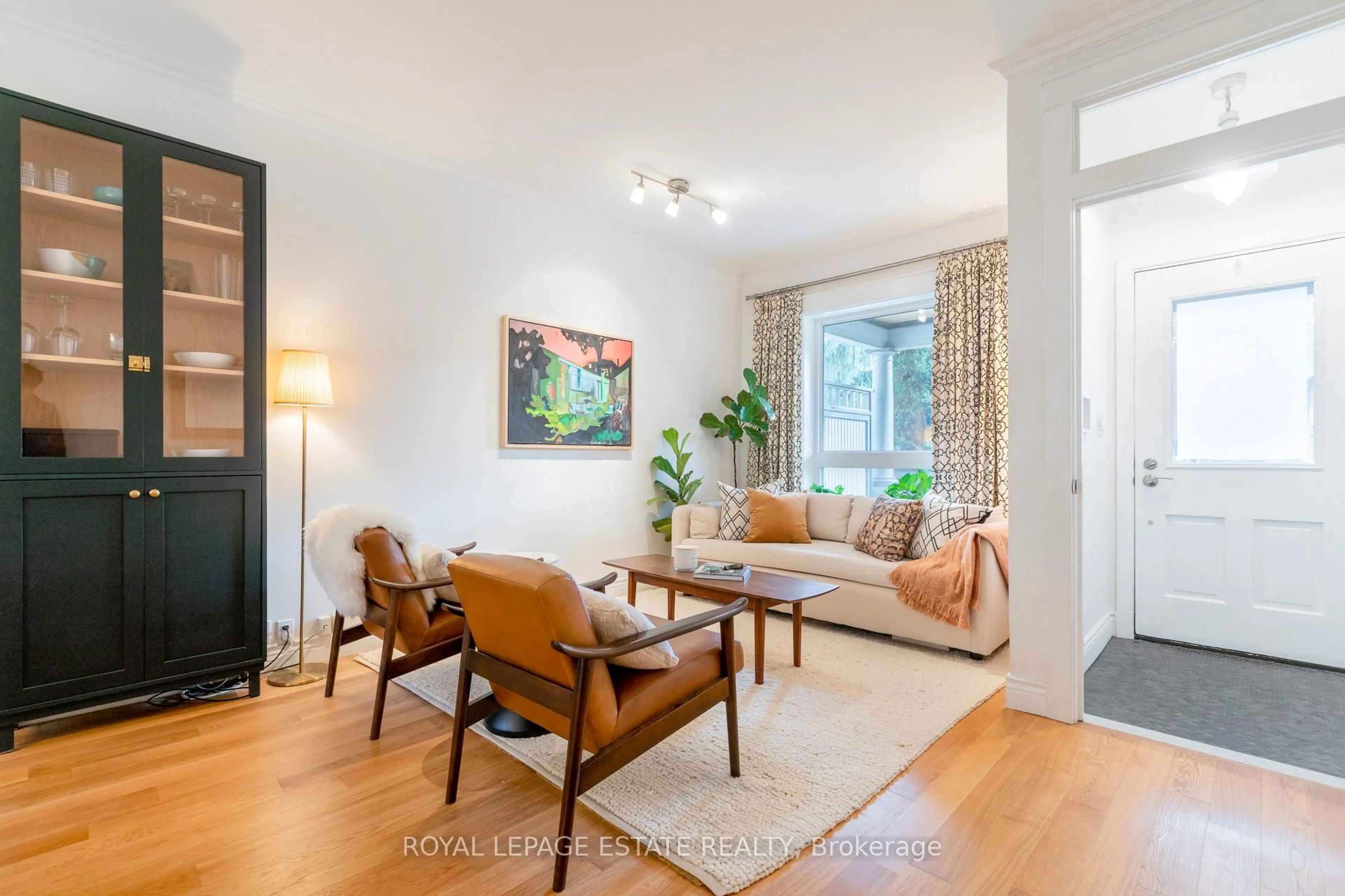 Living room with furniture, unknown for 82 Dagmar Ave, Toronto Ontario M4M 1W1