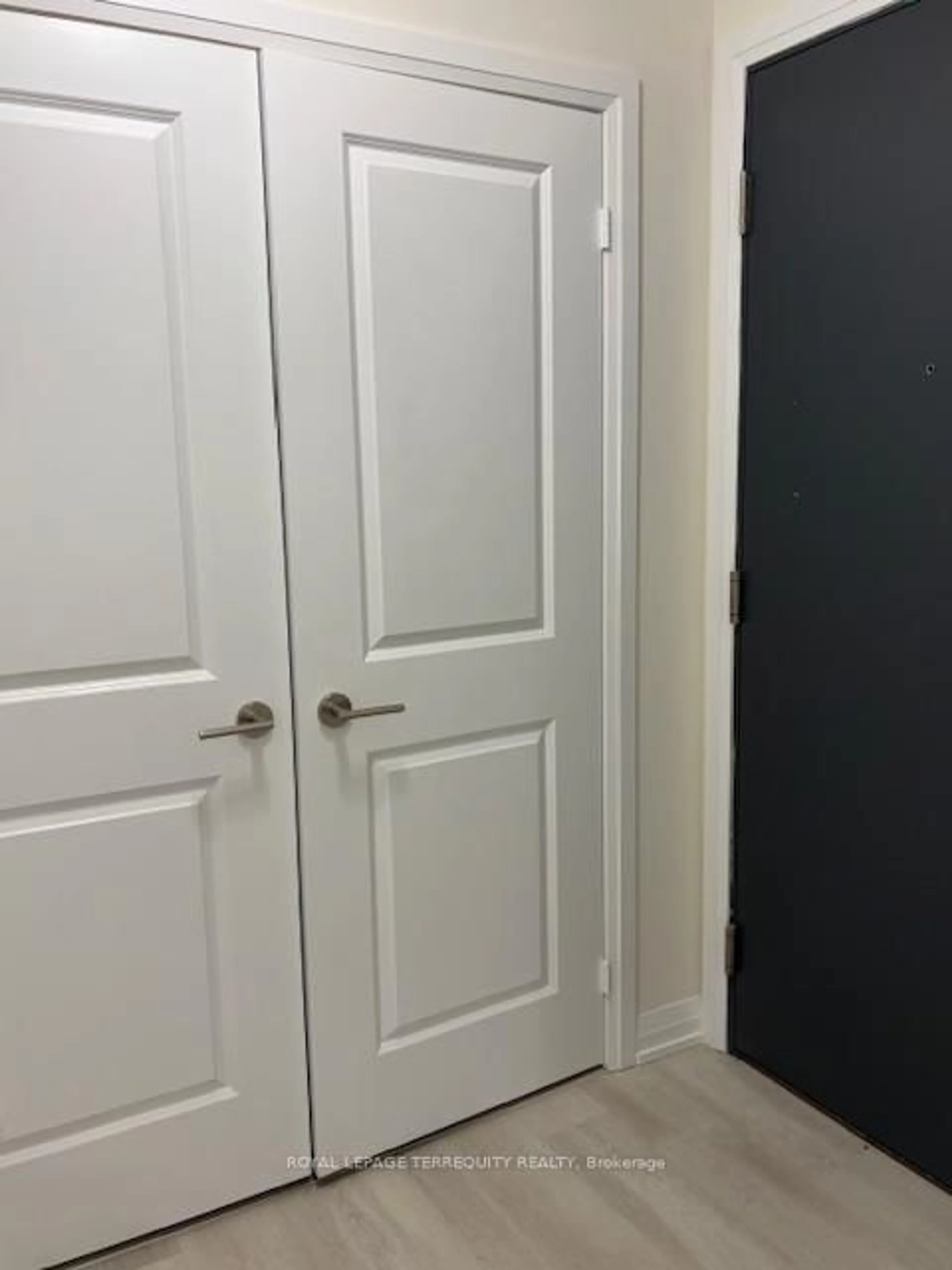 Unknown for 3270 Sheppard Ave #724, Toronto Ontario M1T 0B3