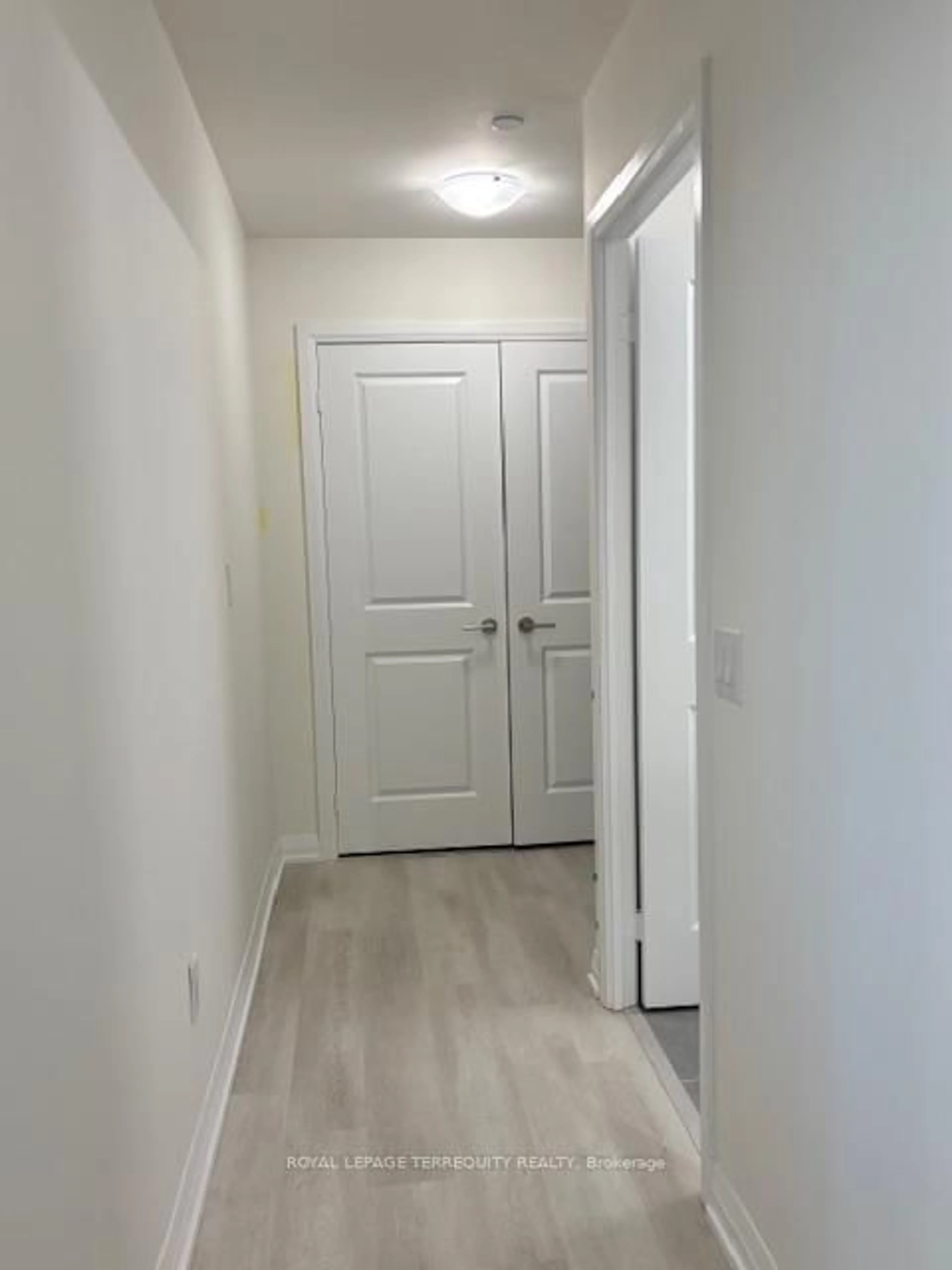 A pic of a room for 3270 Sheppard Ave #724, Toronto Ontario M1T 0B3