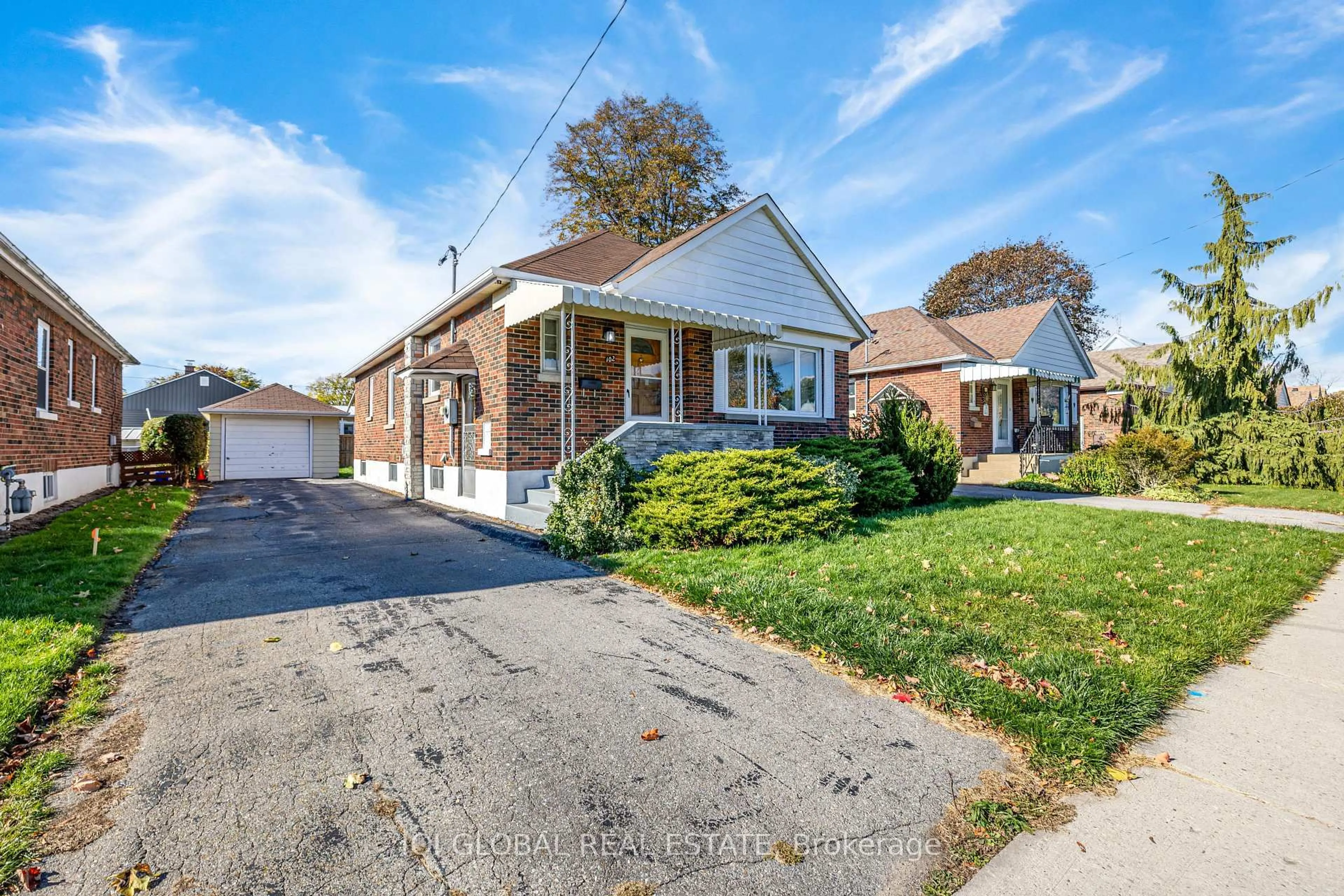 Home with brick exterior material, street for 102 Central Park Blvd, Oshawa Ontario L1H 5W4