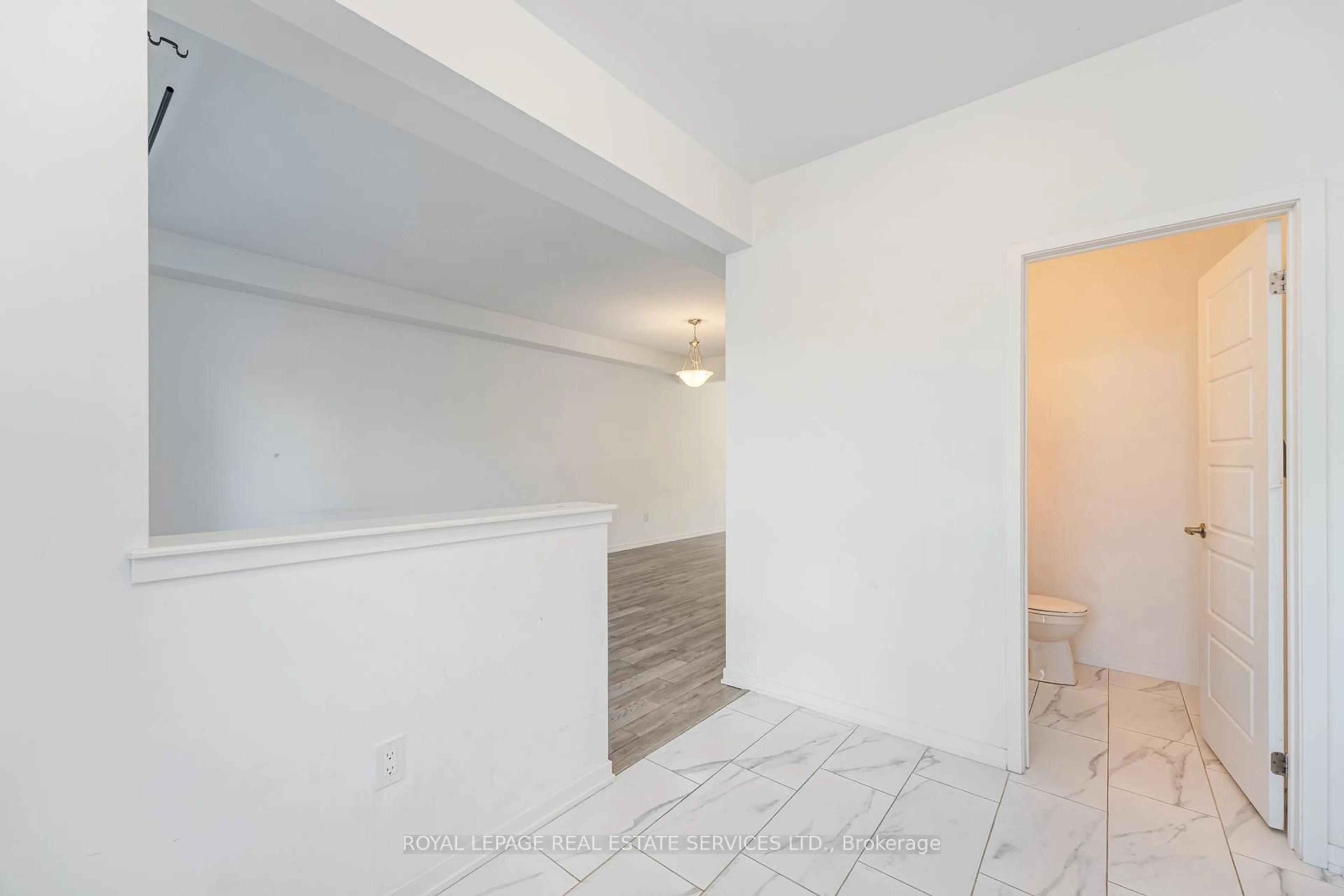 Unknown for 801 Conlin Rd, Oshawa Ontario L1H 7K5