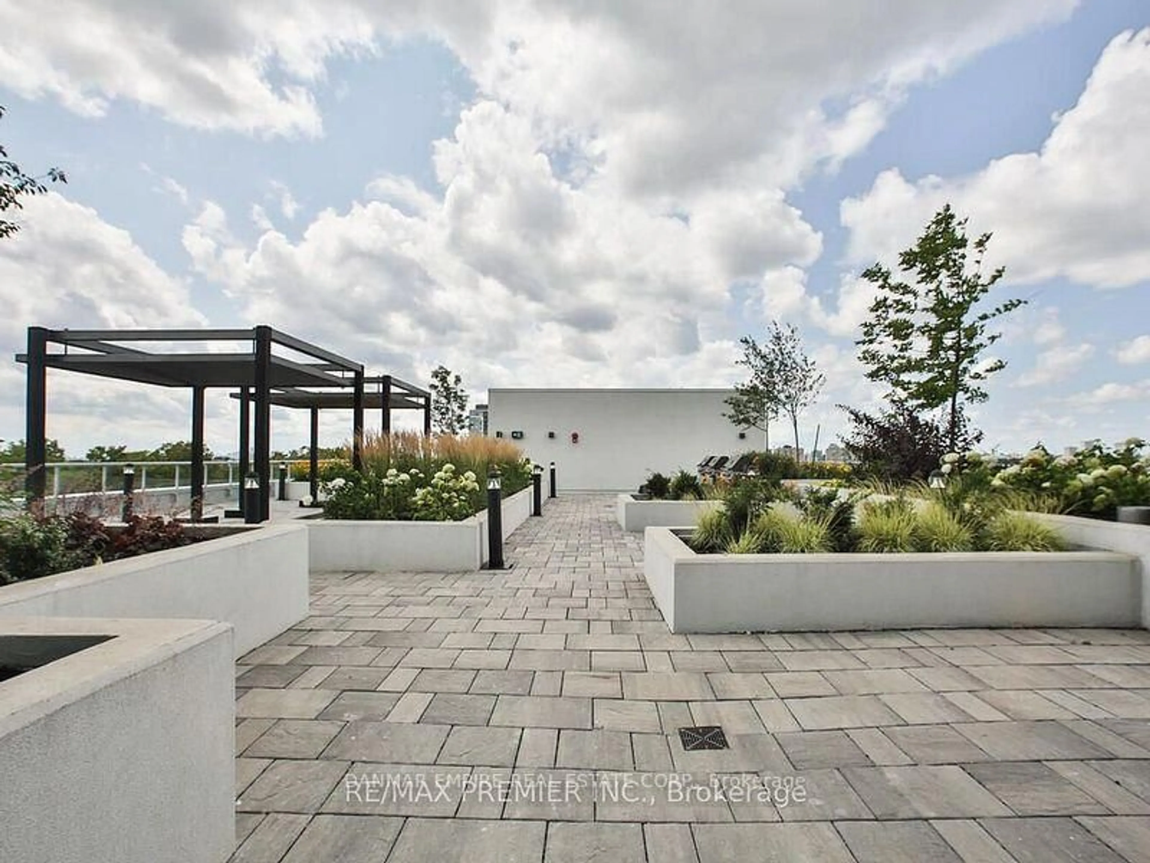 Patio, unknown for 3220 Sheppard Ave #423, Toronto Ontario M1T 0B7