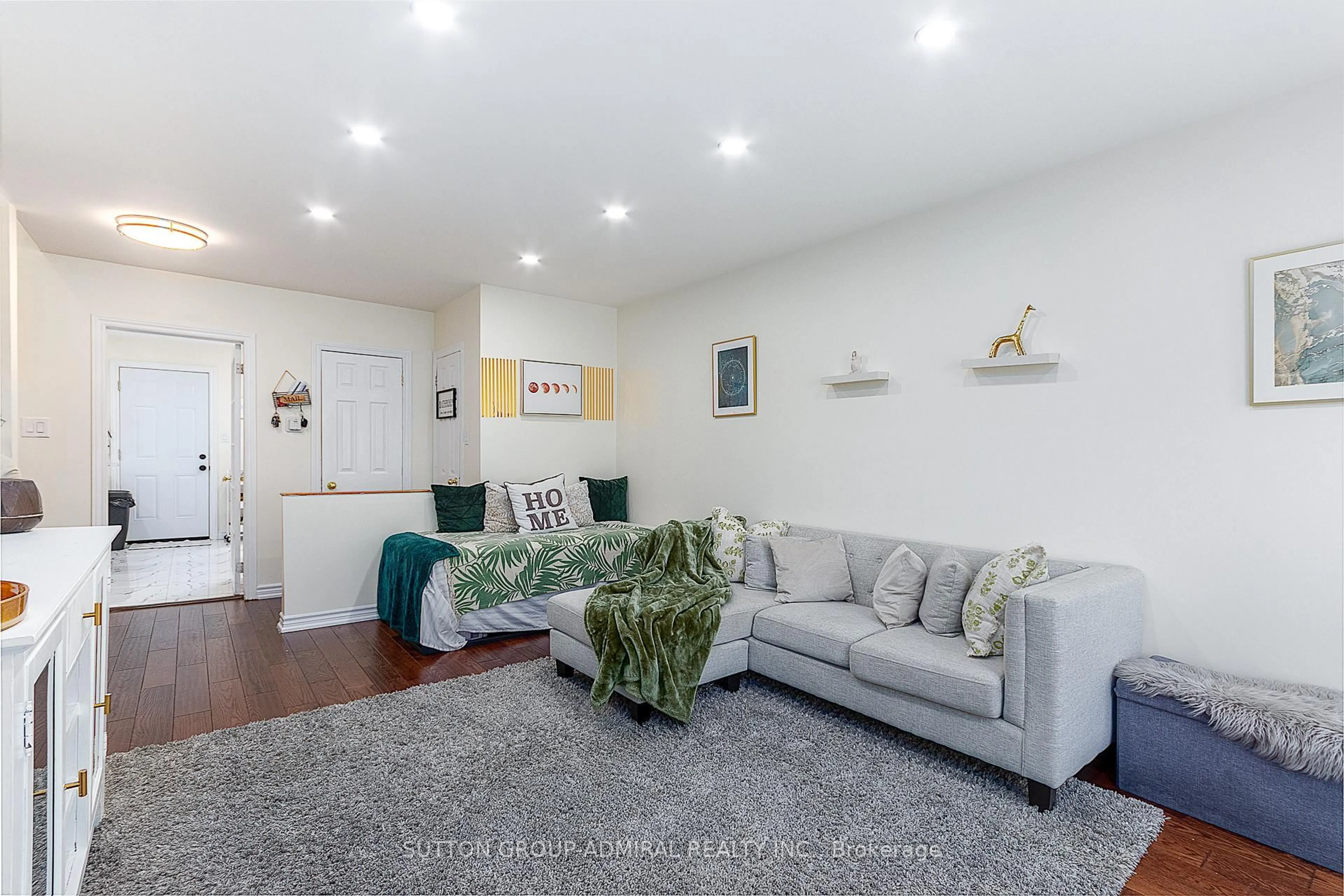 Living room with furniture, unknown for 839 Modlin Rd, Pickering Ontario L1W 1V6