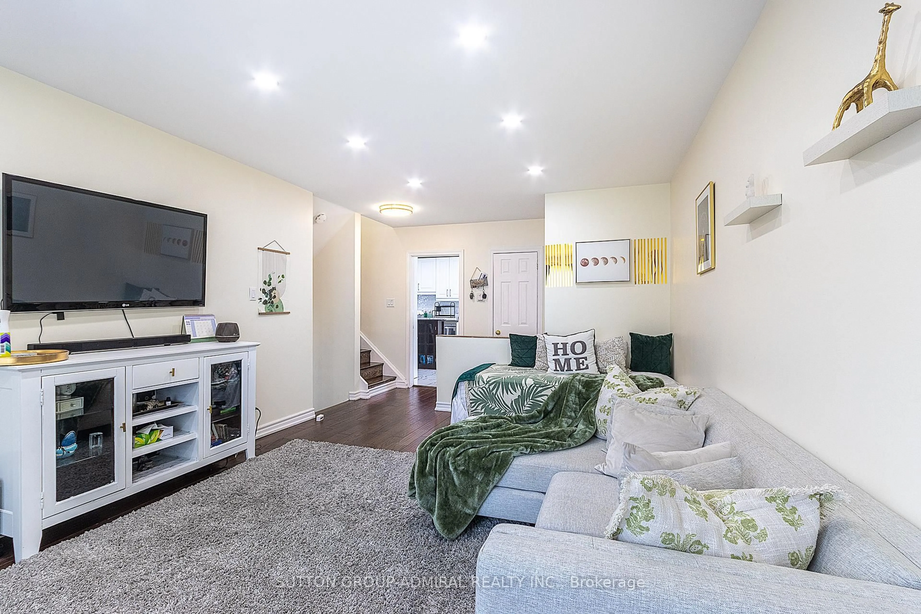 Living room with furniture, unknown for 839 Modlin Rd, Pickering Ontario L1W 1V6