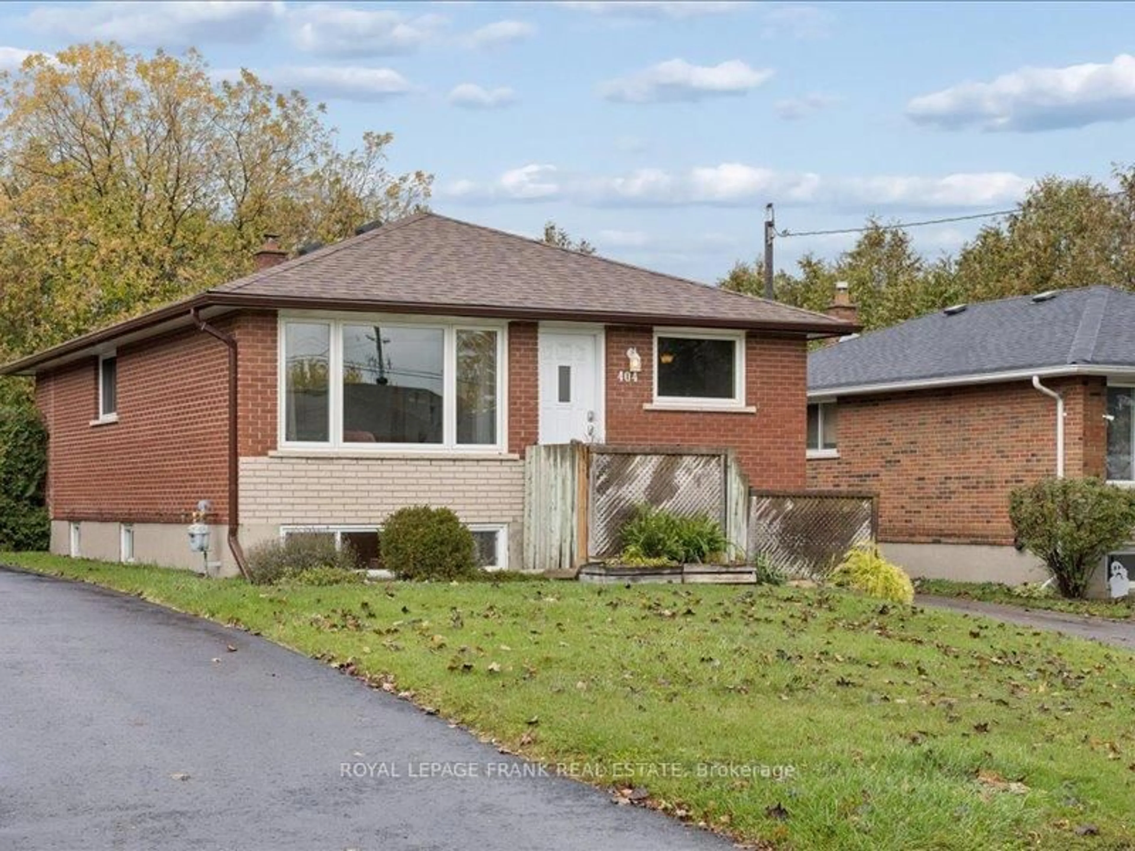 Home with brick exterior material, street for 404 Conant St, Oshawa Ontario L1H 3S6