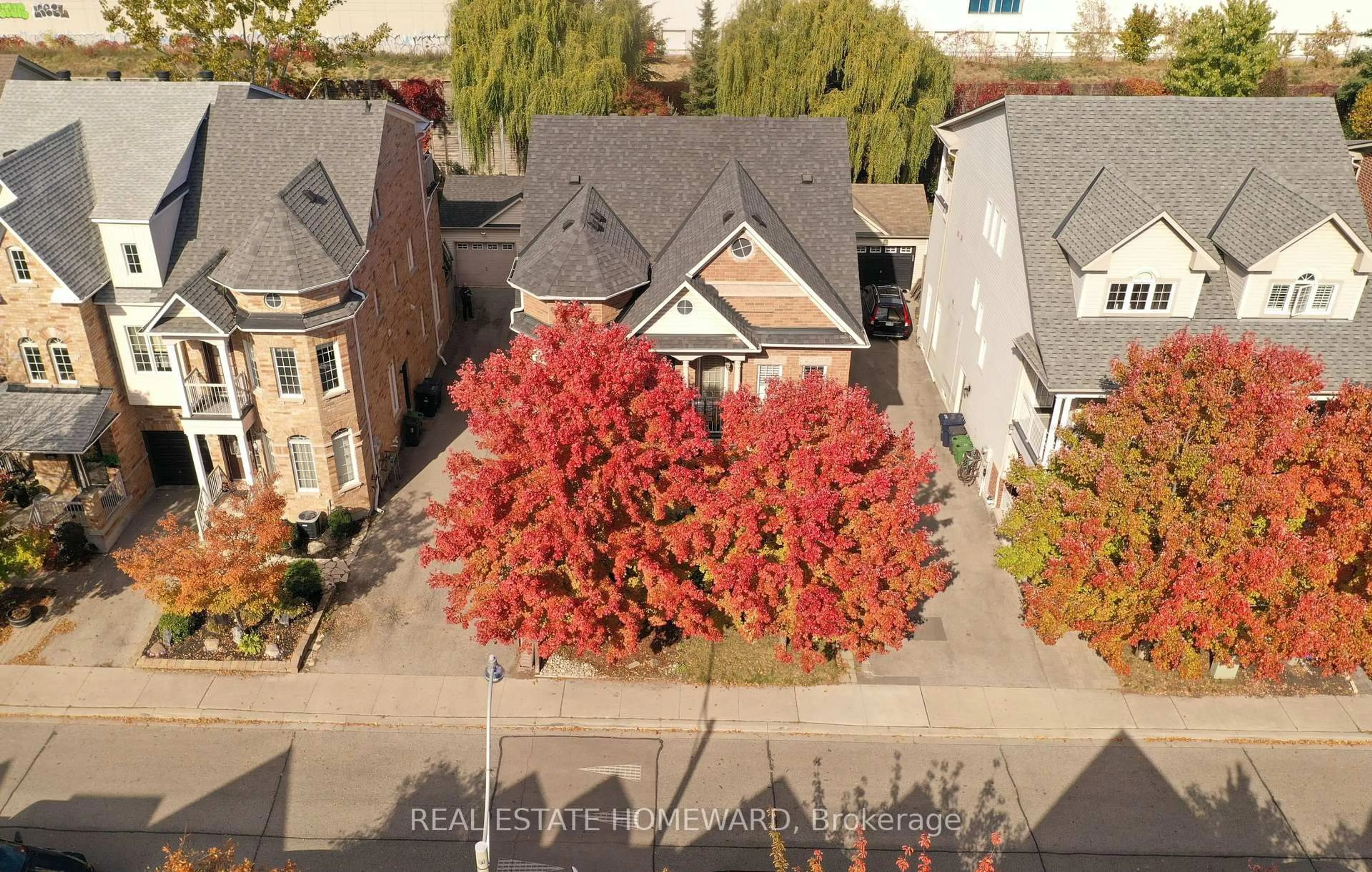 A pic from outside/outdoor area/front of a property/back of a property/a pic from drone, street for 76 Whistle Post St, Toronto Ontario M4E 3W8