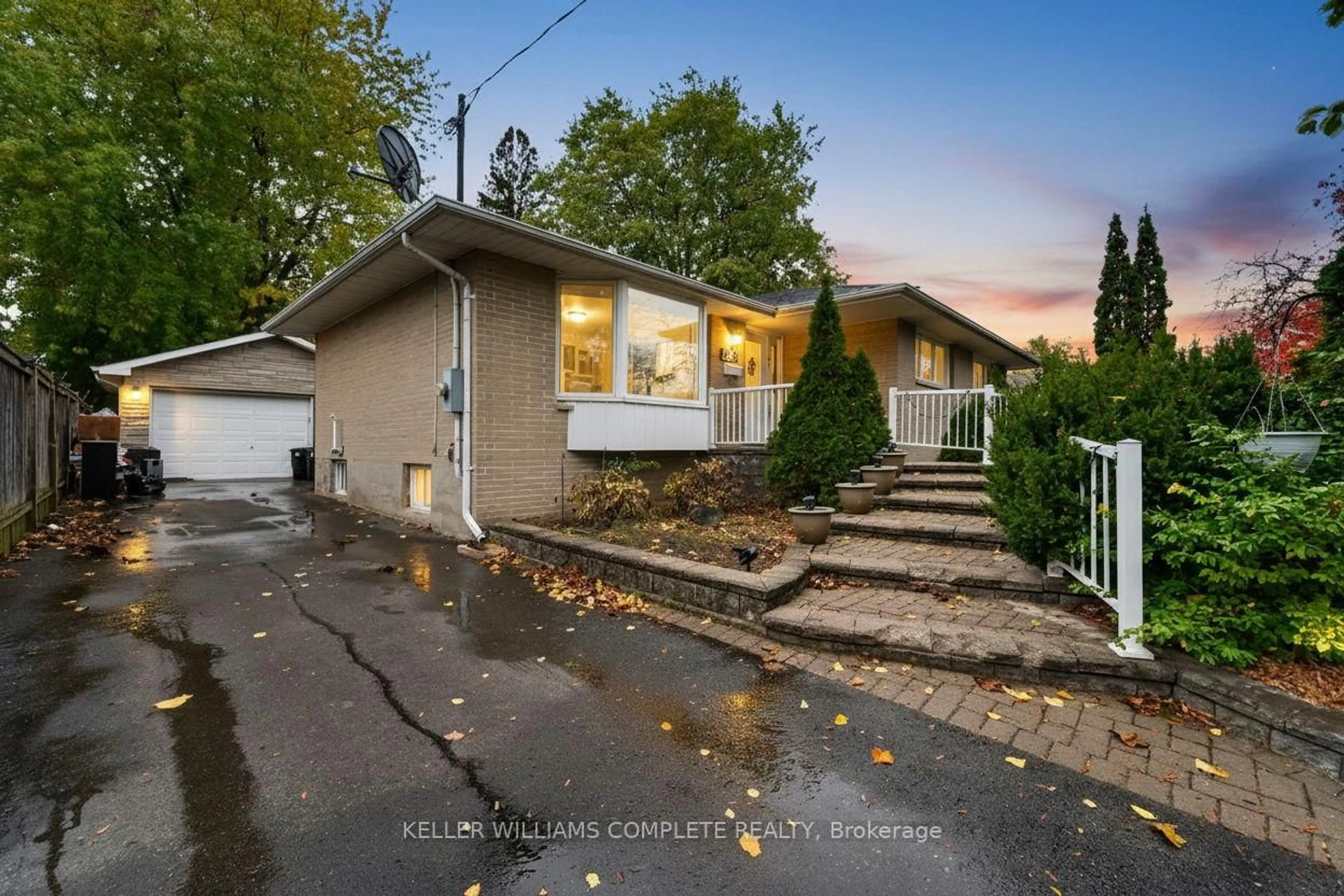 A pic from outside/outdoor area/front of a property/back of a property/a pic from drone, street for 512 FINUCANE St, Oshawa Ontario L1J 5L3