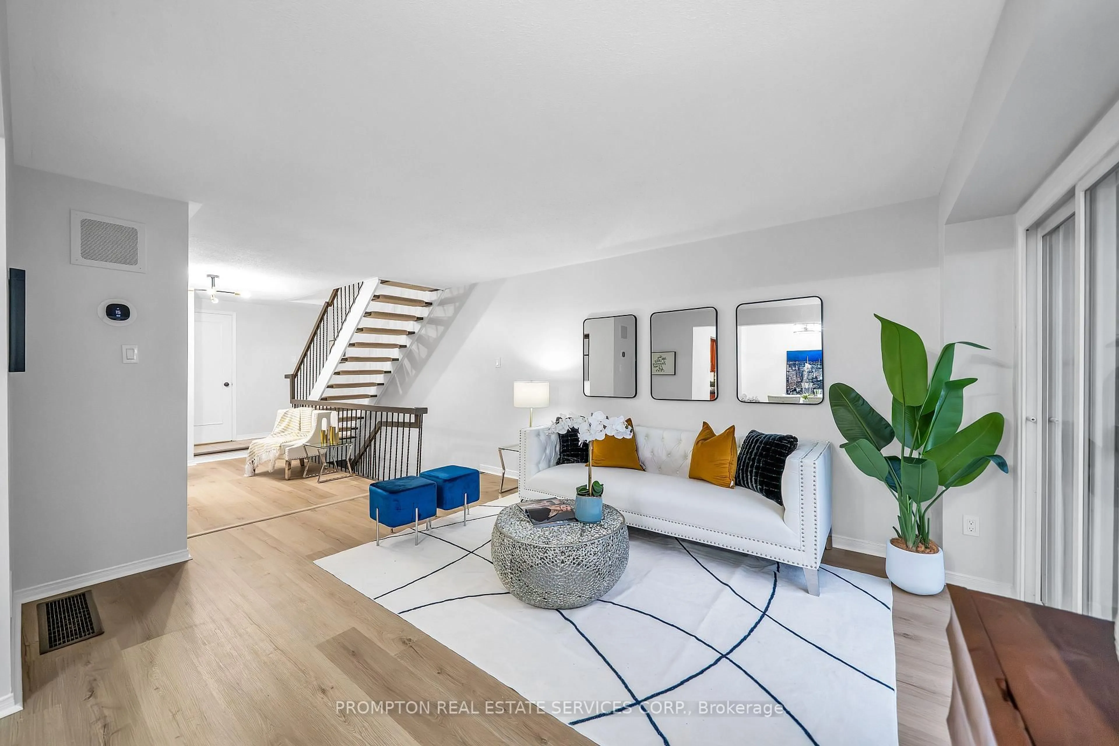 Living room with furniture, unknown for 39 Frost Dr, Whitby Ontario L1P 1C8