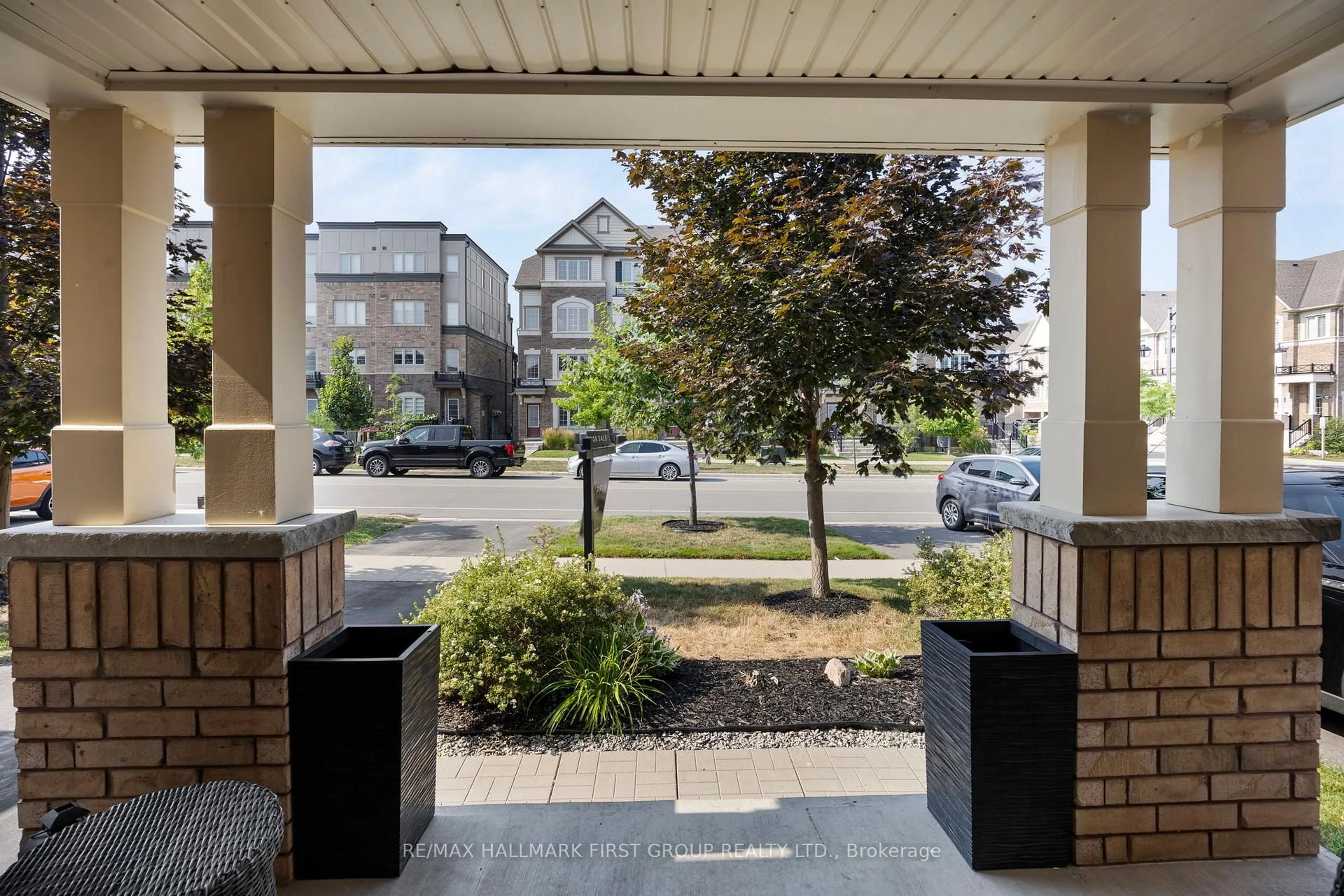 Patio, unknown for 173 Windfields Farm Dr, Oshawa Ontario L1L 0K2