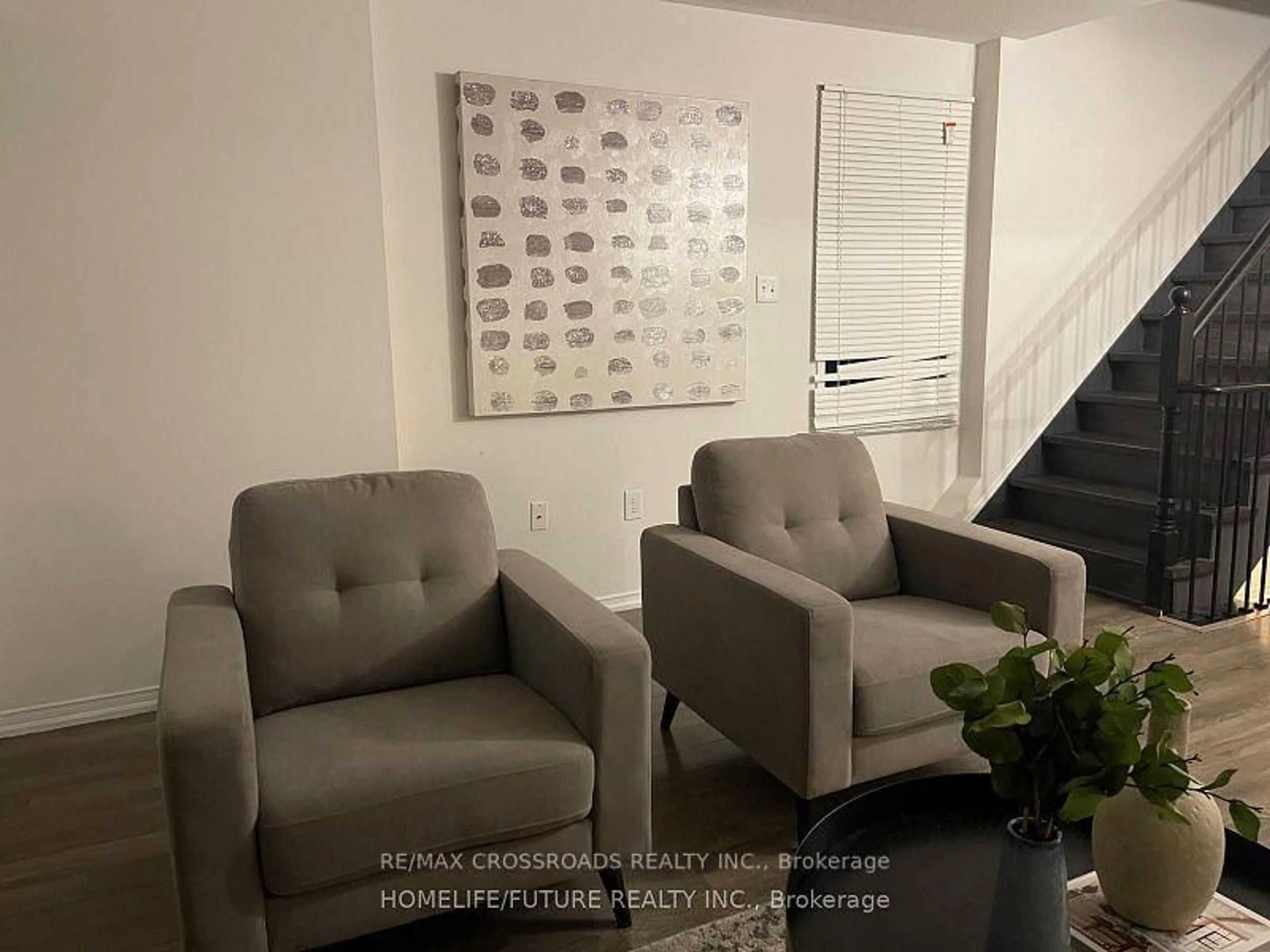 Unknown for 15 Filly Path #446, Oshawa Ontario L1L 0K8